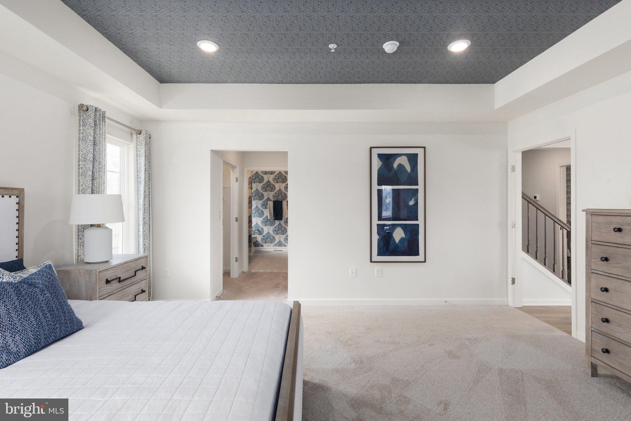 CAPTAIN'S COVE - Residential