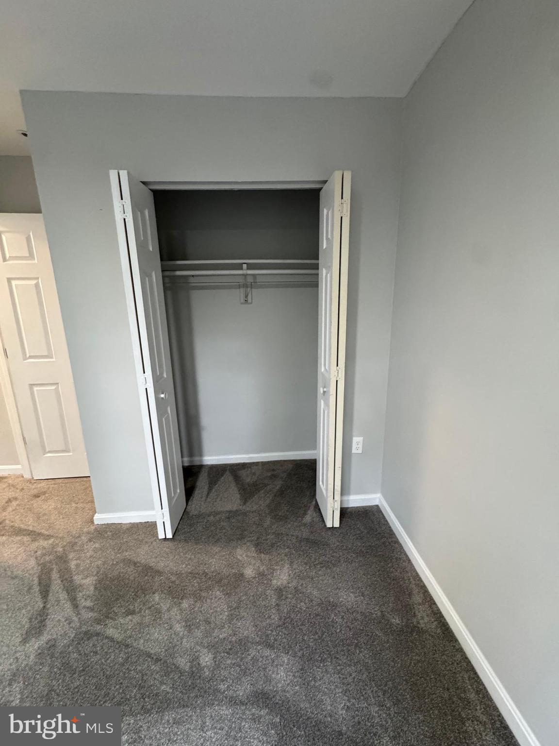 FOUNDERS WOODS CONDO - Residential