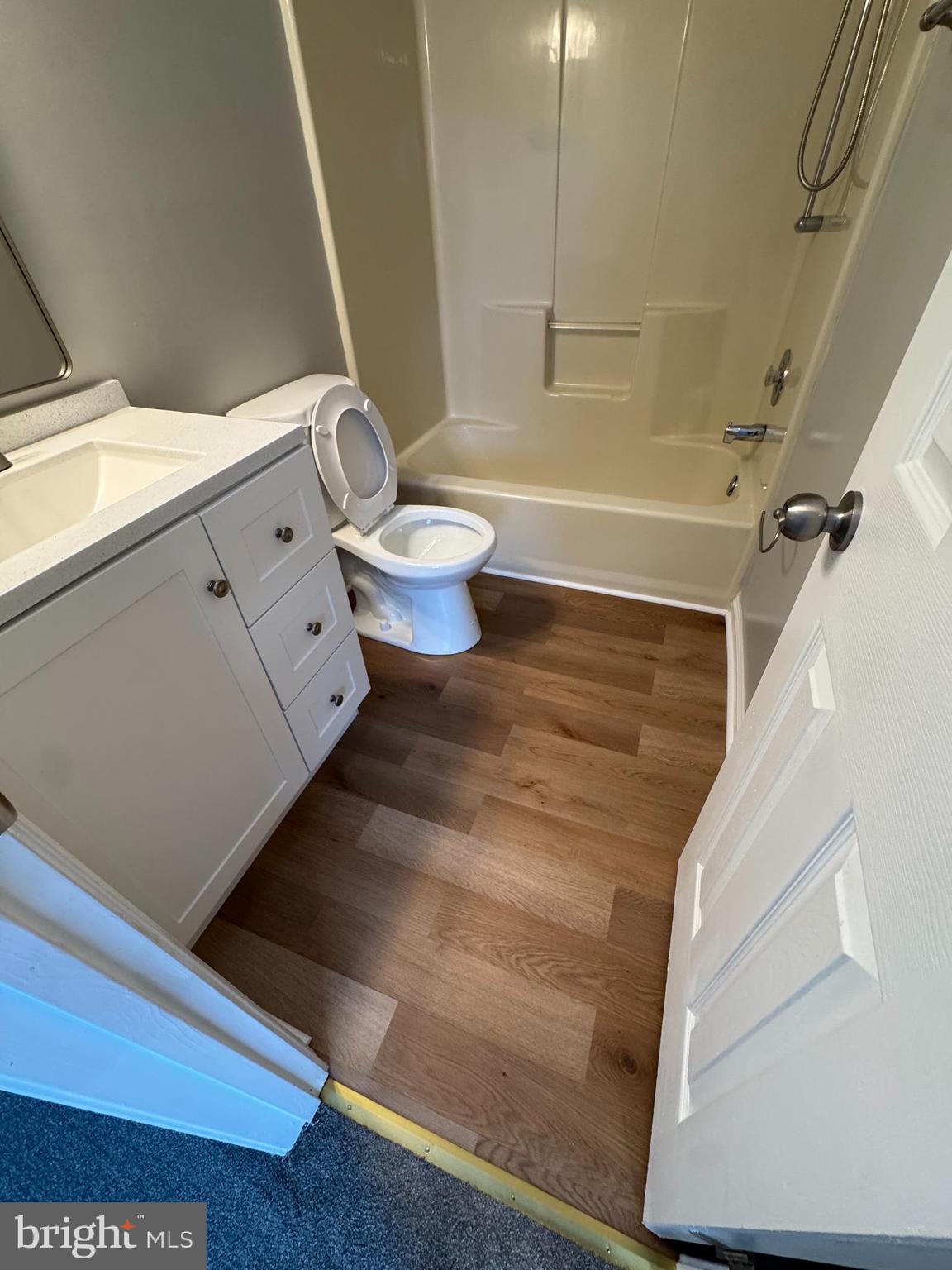 FOUNDERS WOODS CONDO - Residential