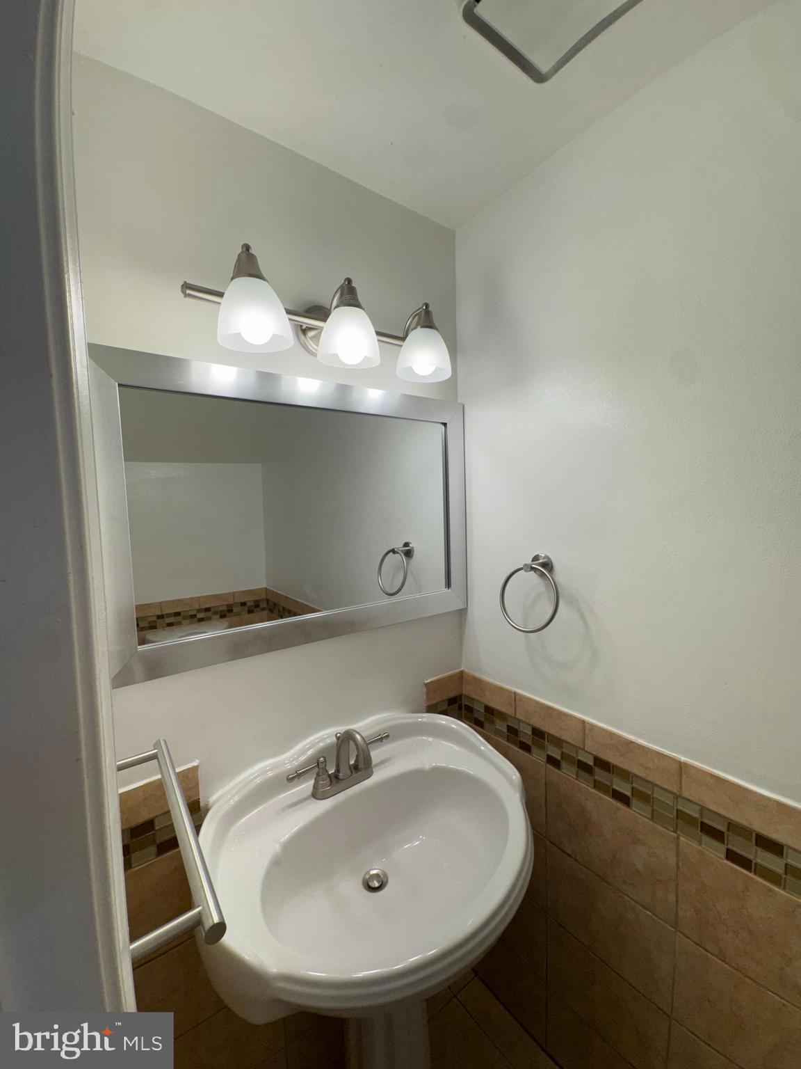 FOUNDERS WOODS CONDO - Residential