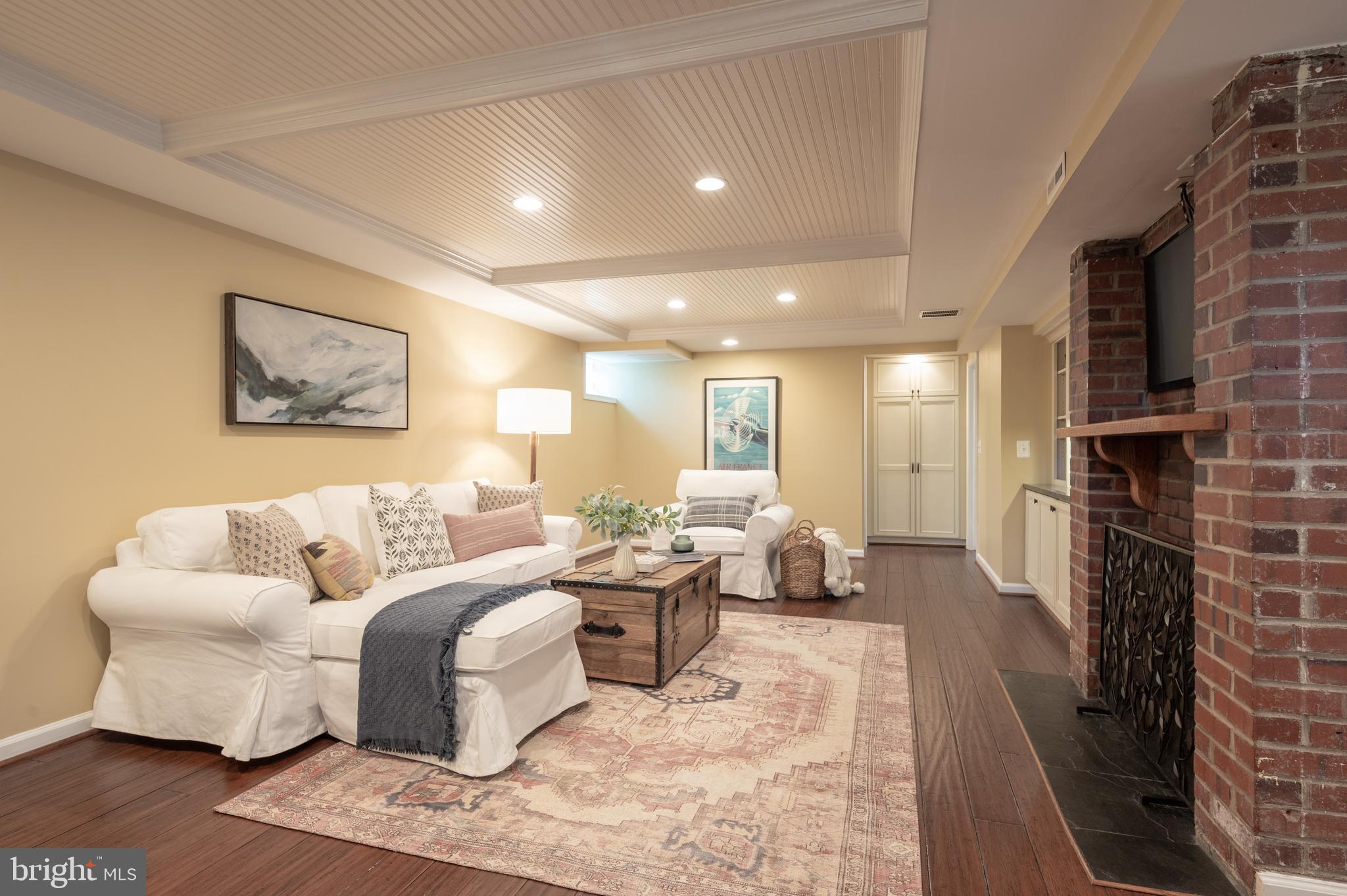 HOLLIN HALL VILLAGE - Residential