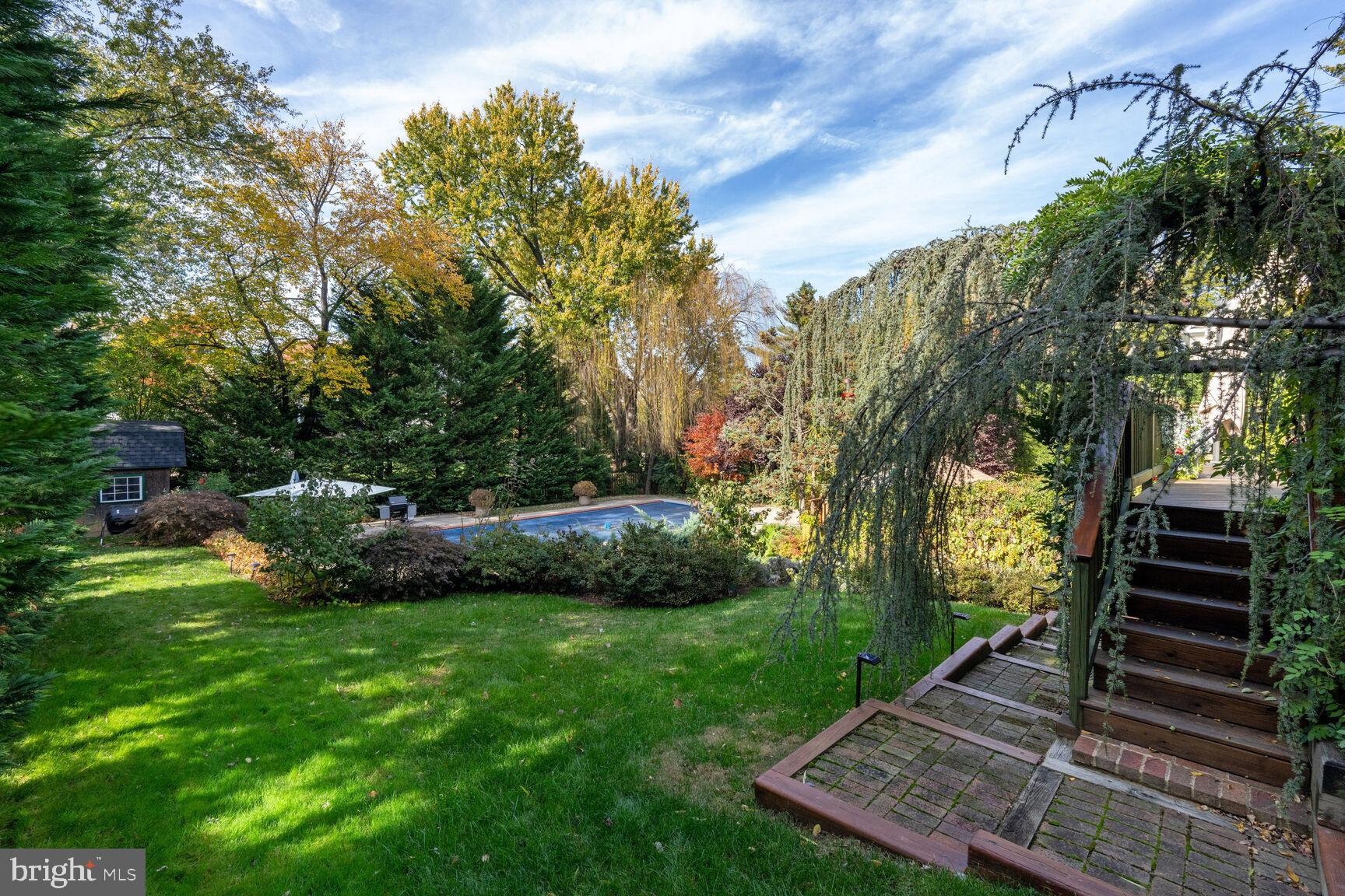 LUXMANOR - Residential