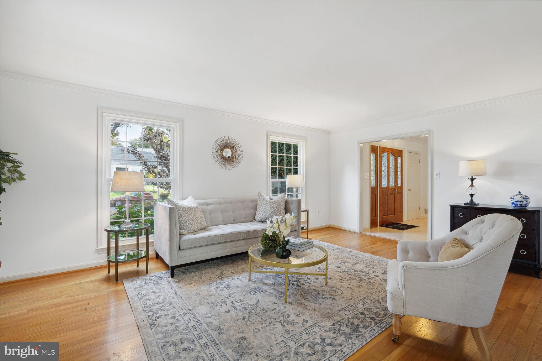 LUXMANOR - Residential