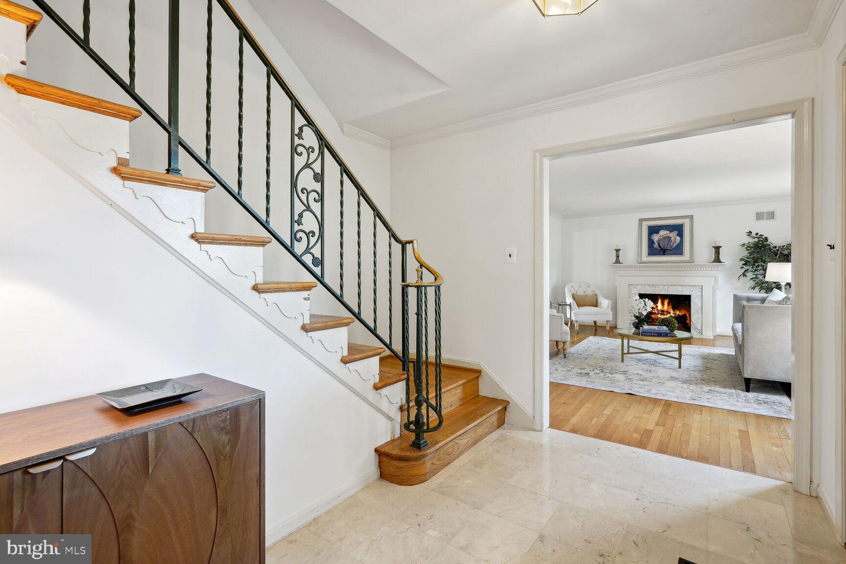 LUXMANOR - Residential