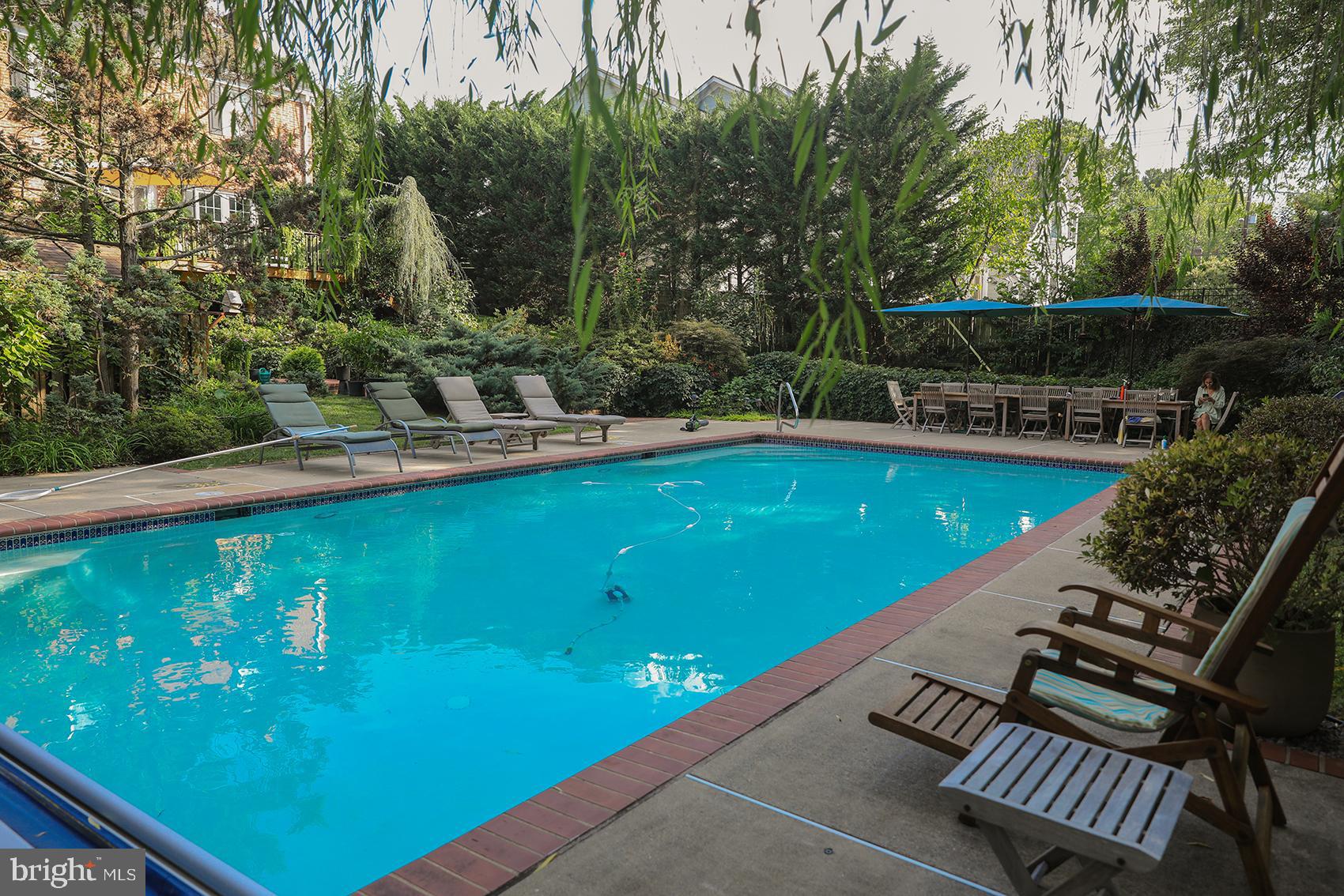 LUXMANOR - Residential