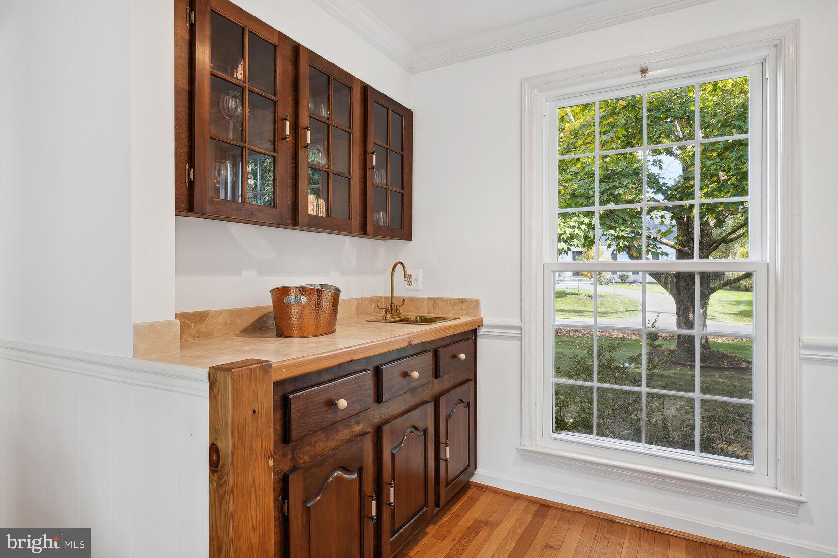 LUXMANOR - Residential