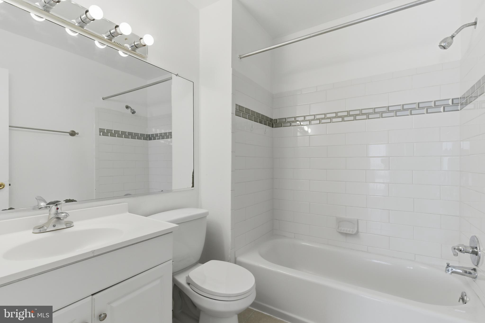 561 FLORIDA AVENUE 204