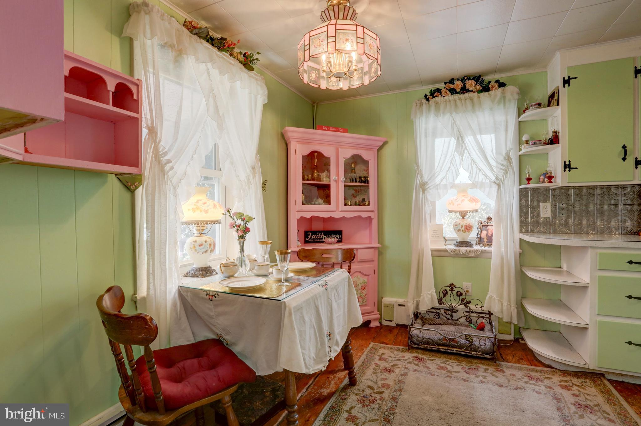 CAERNARVON TWP - Residential