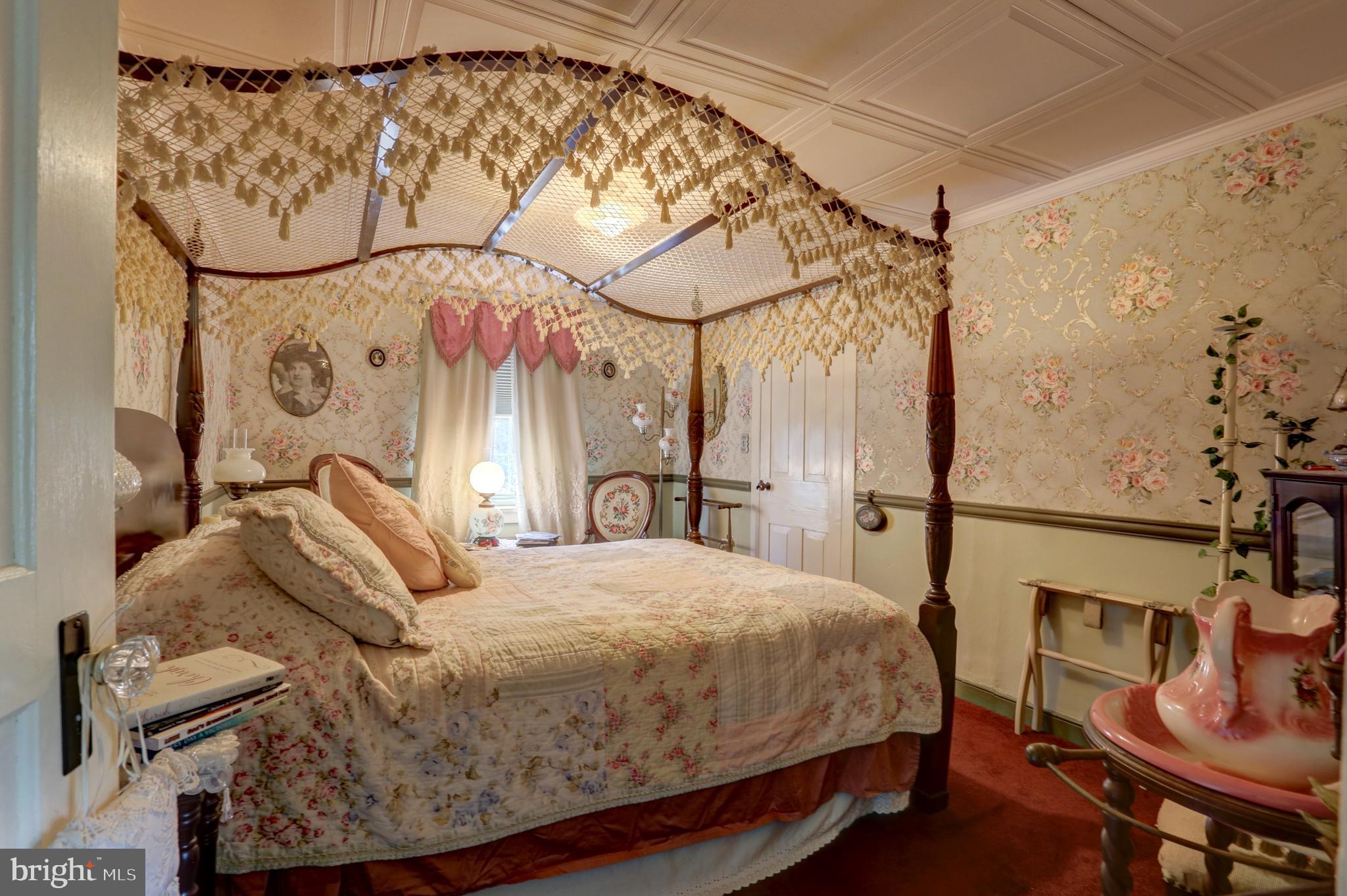 CAERNARVON TWP - Residential