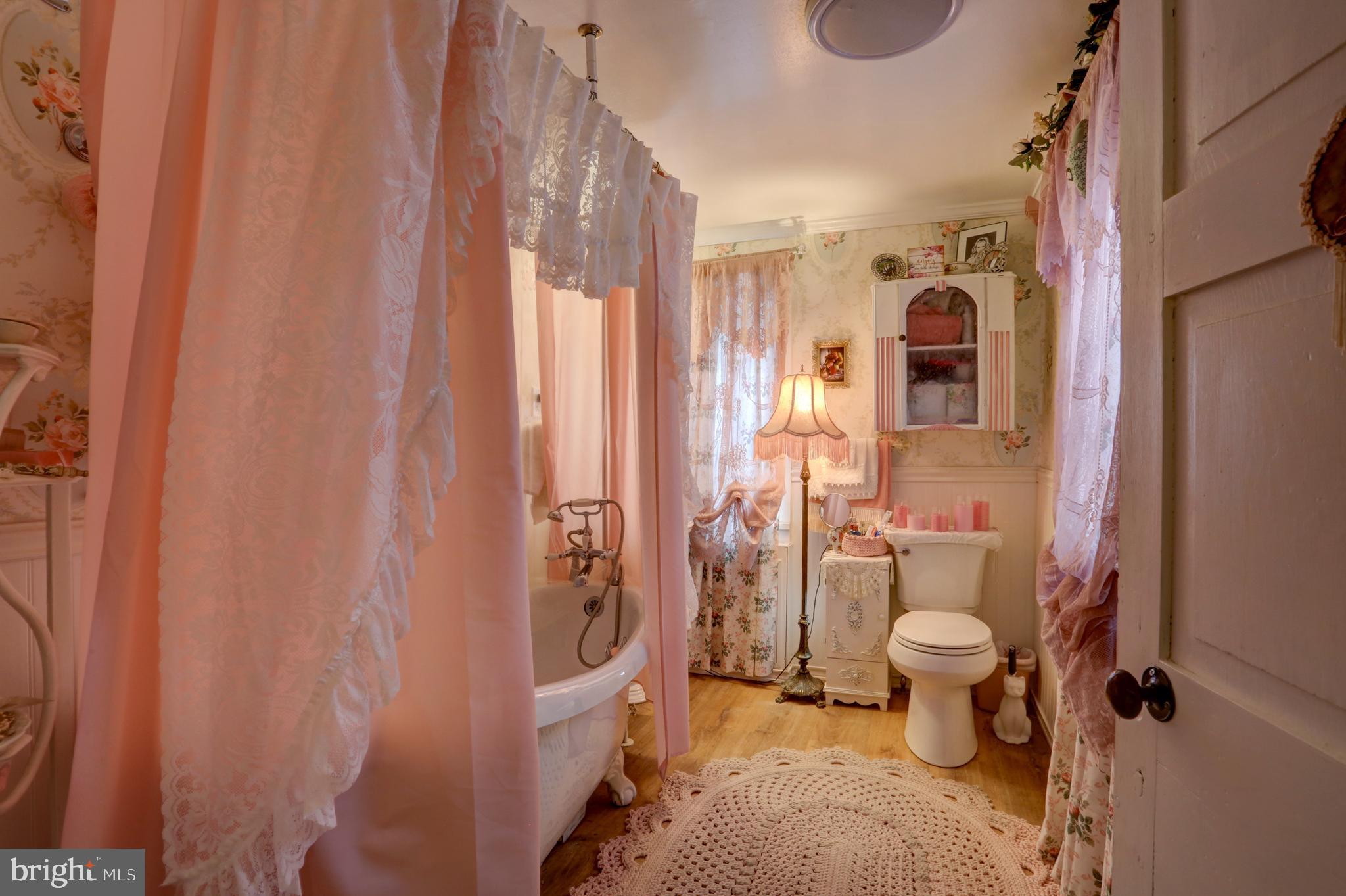 CAERNARVON TWP - Residential