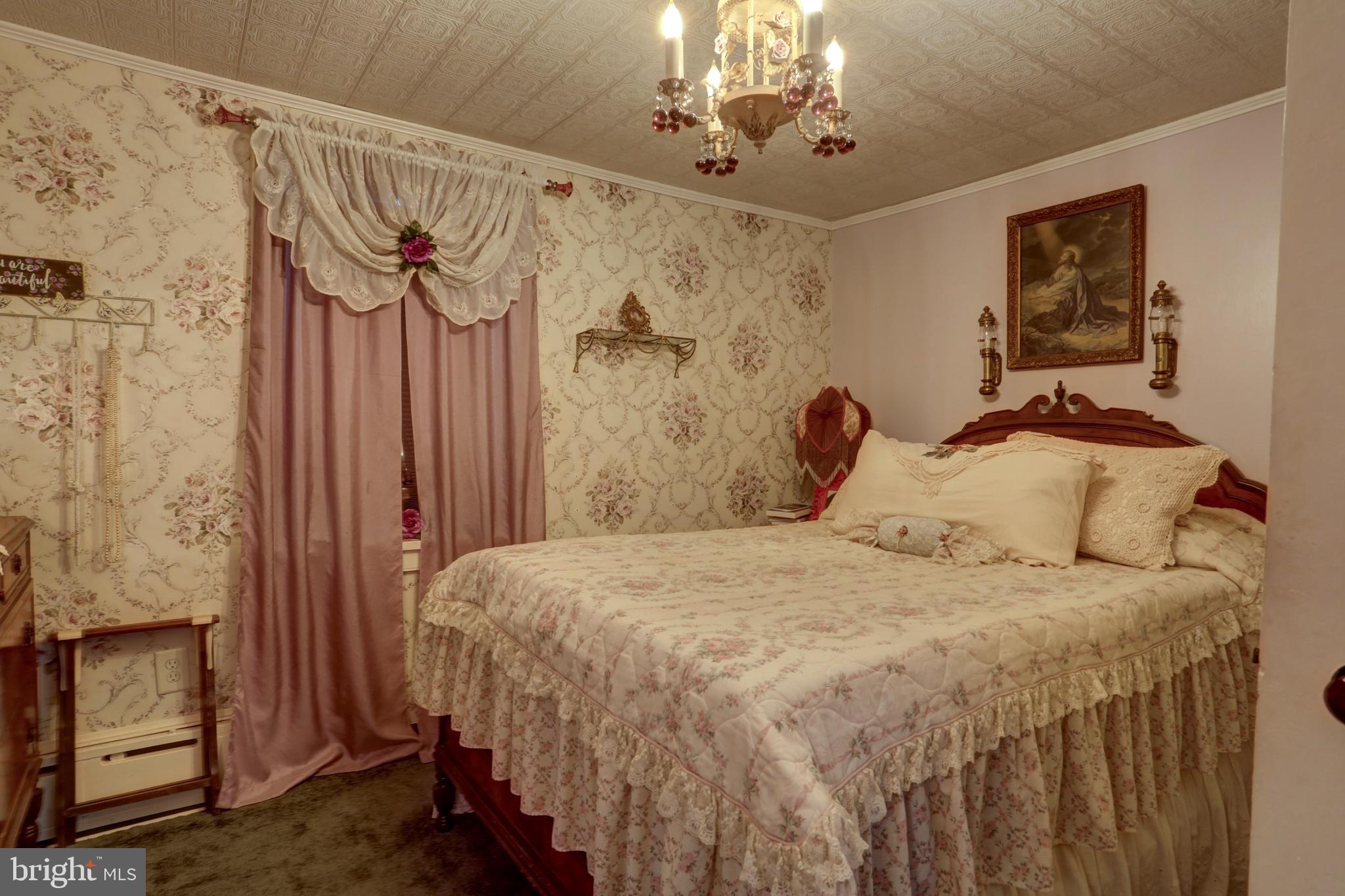 CAERNARVON TWP - Residential