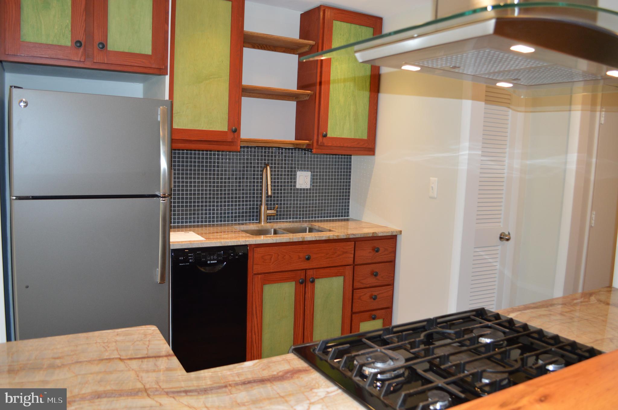 CROSS KEYS - Residential Lease