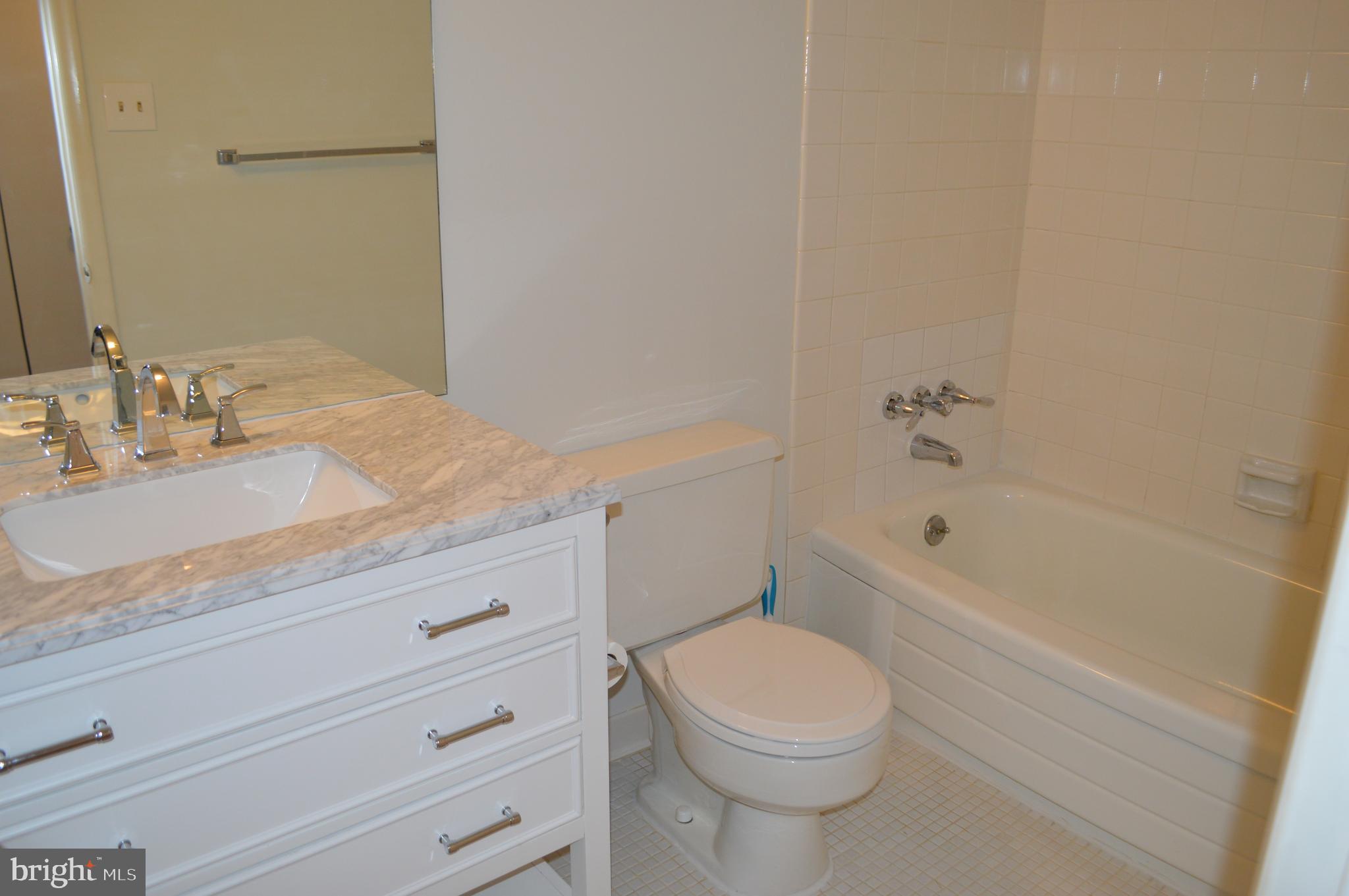 CROSS KEYS - Residential Lease