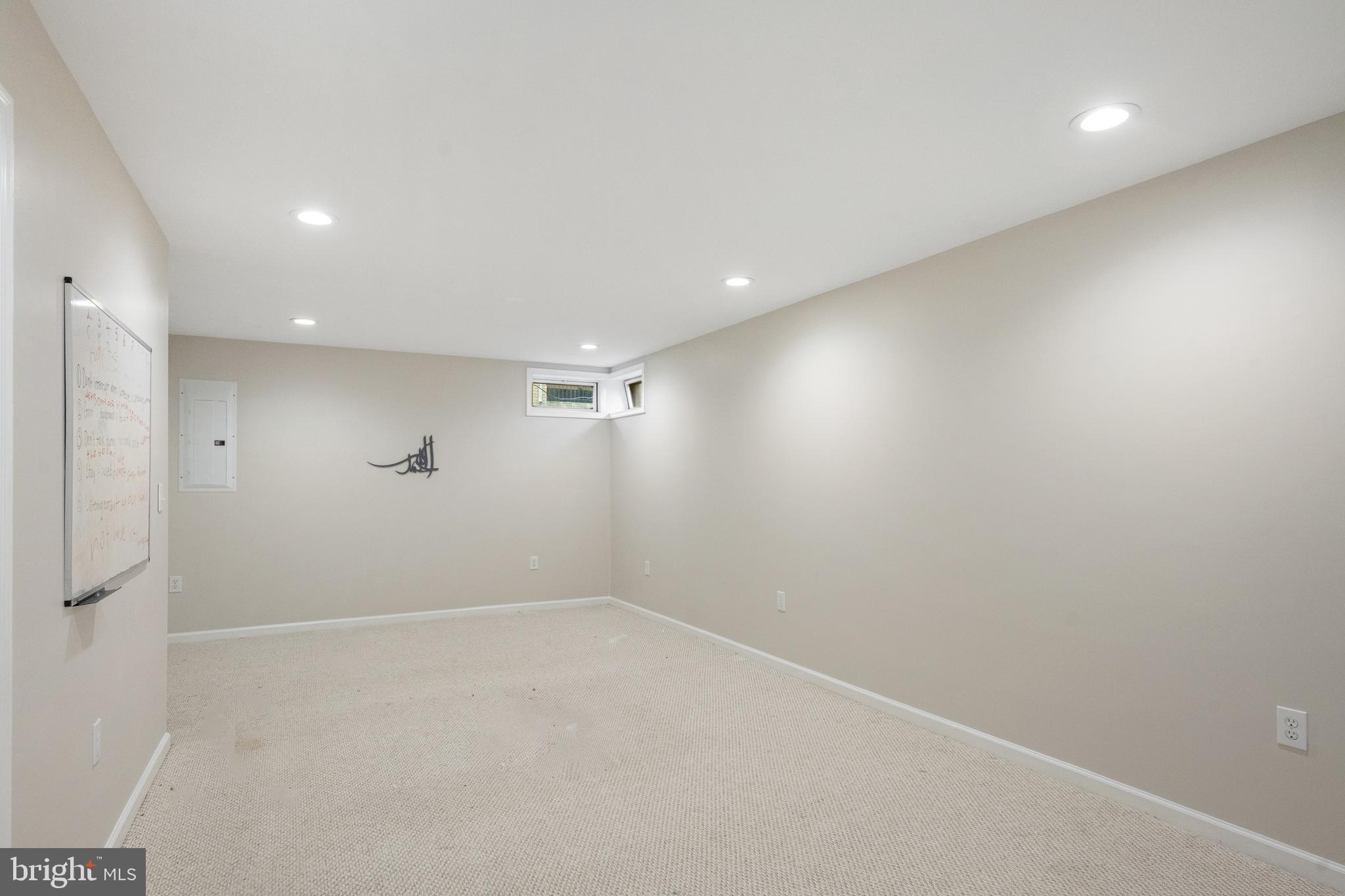 POTOMAC LAKES - Residential Lease