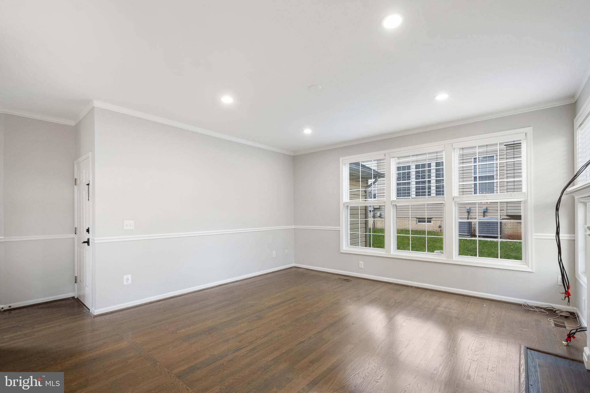 POTOMAC LAKES - Residential Lease