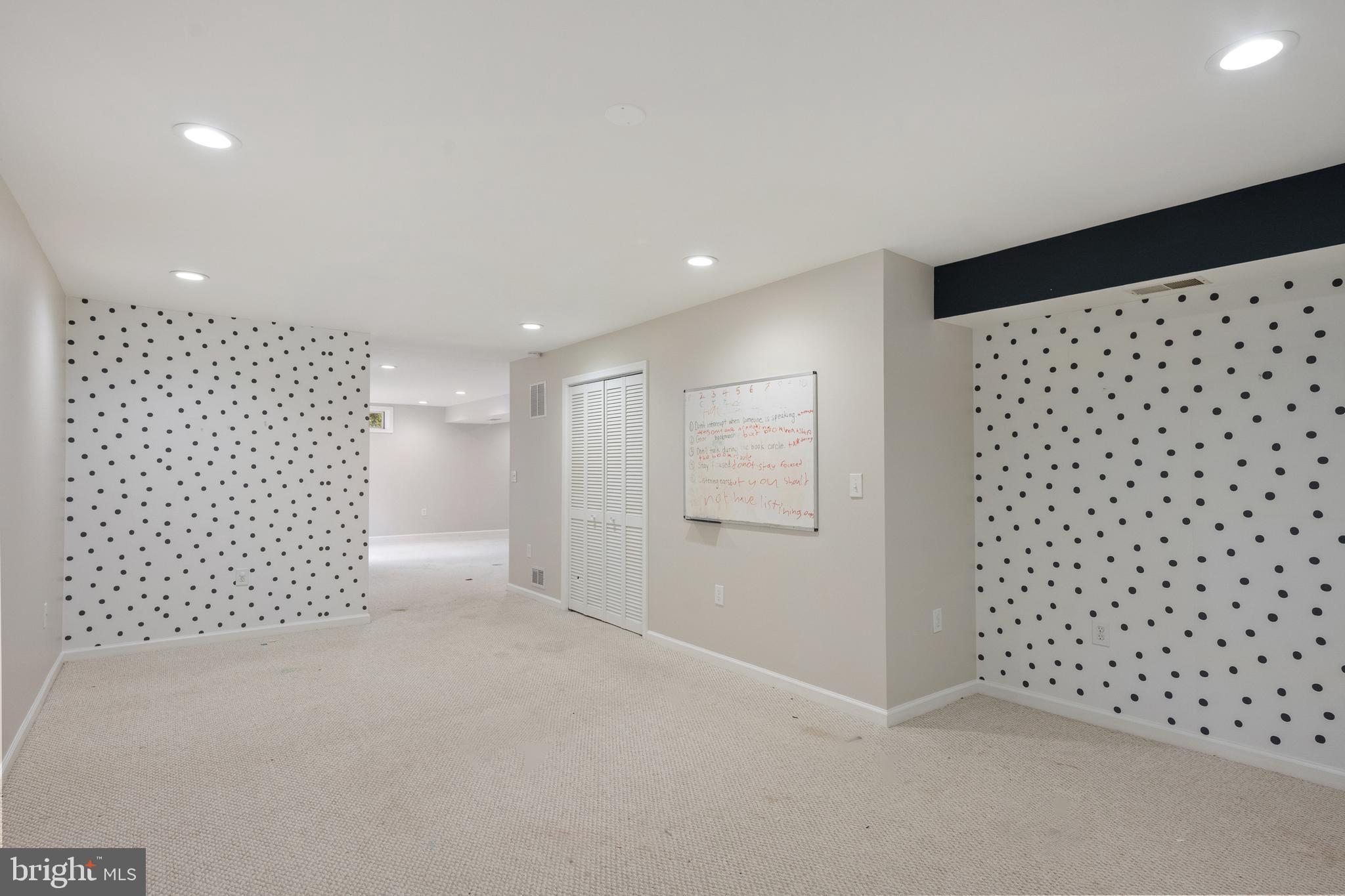 POTOMAC LAKES - Residential Lease