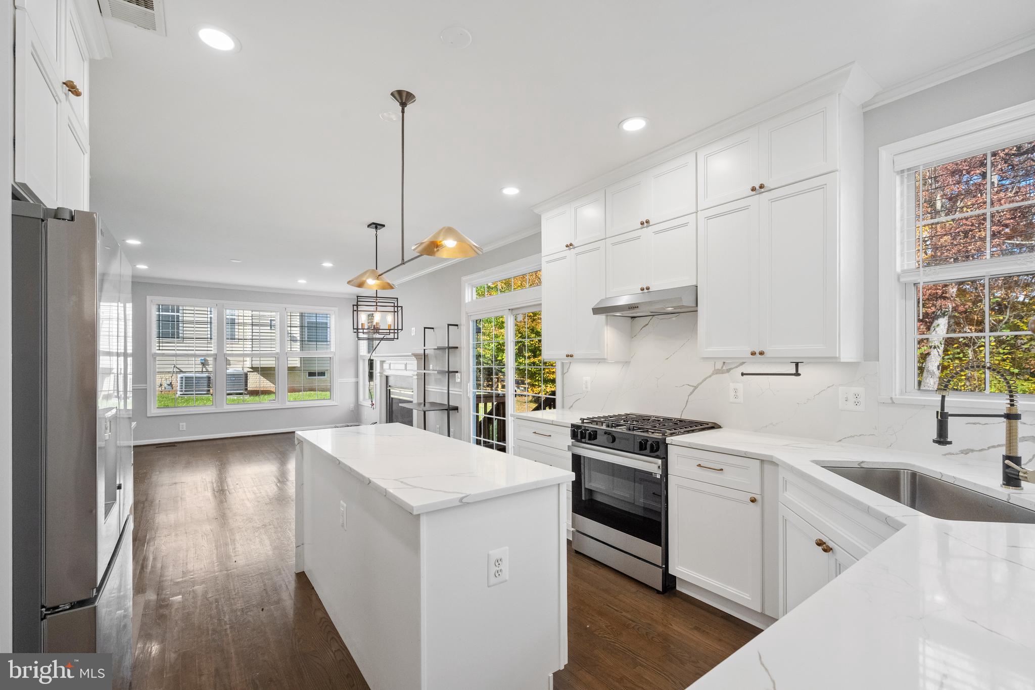 POTOMAC LAKES - Residential Lease