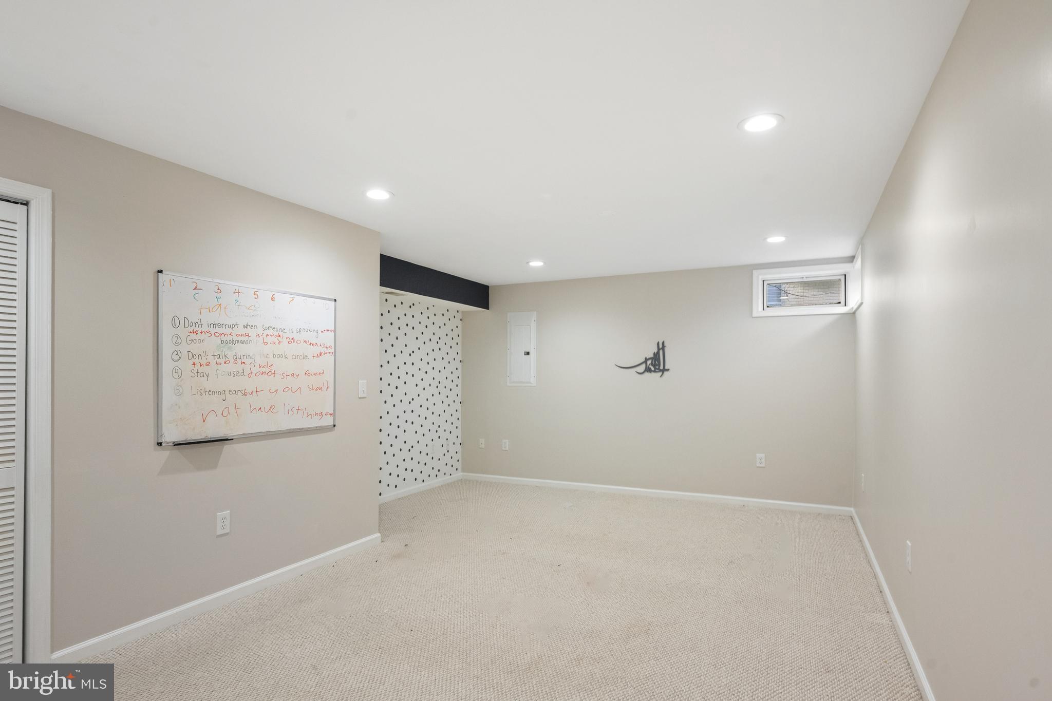 POTOMAC LAKES - Residential Lease