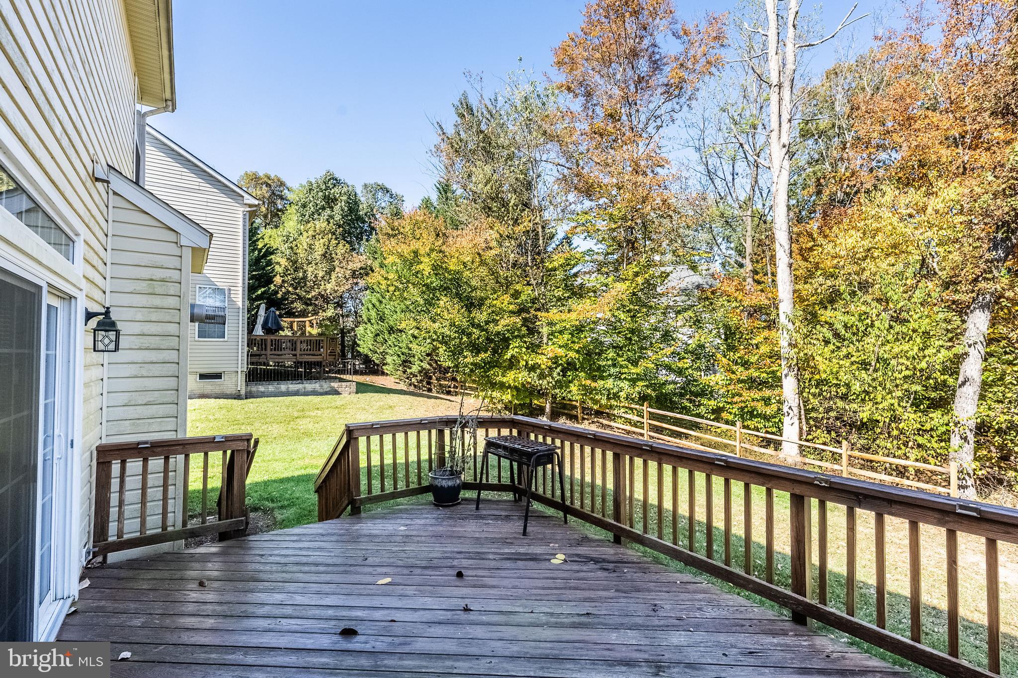 POTOMAC LAKES - Residential Lease