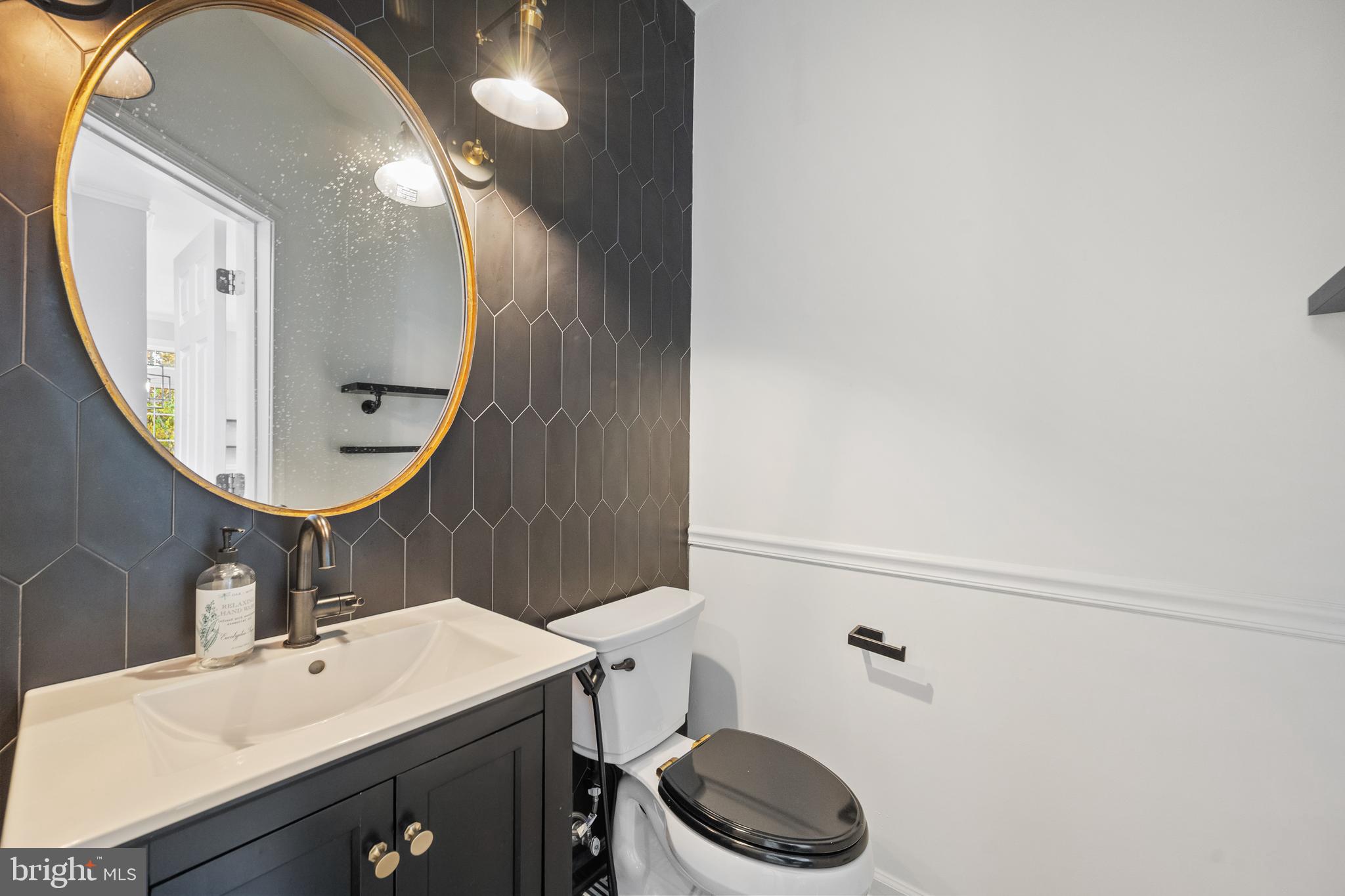 POTOMAC LAKES - Residential Lease