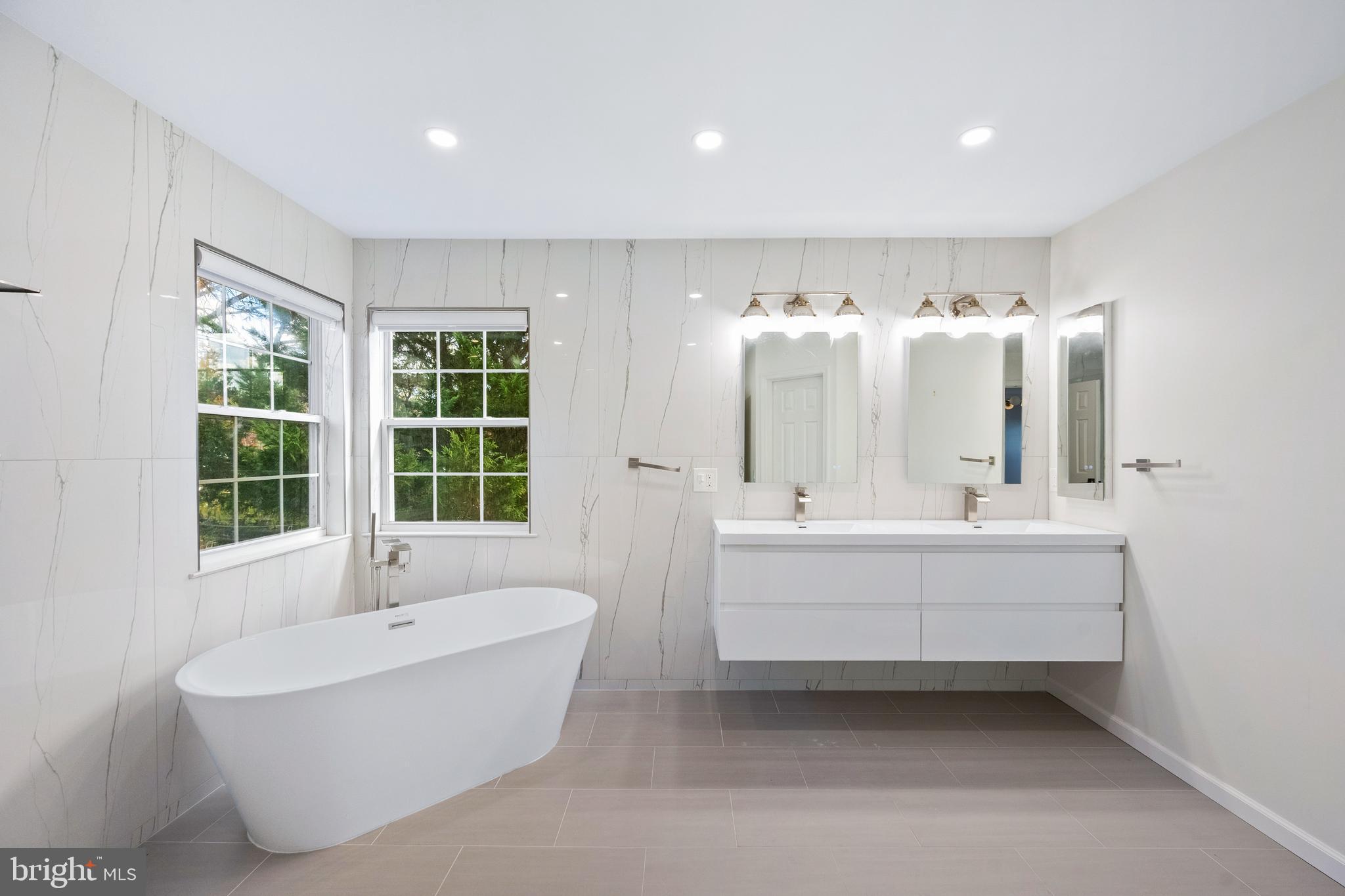 POTOMAC LAKES - Residential Lease