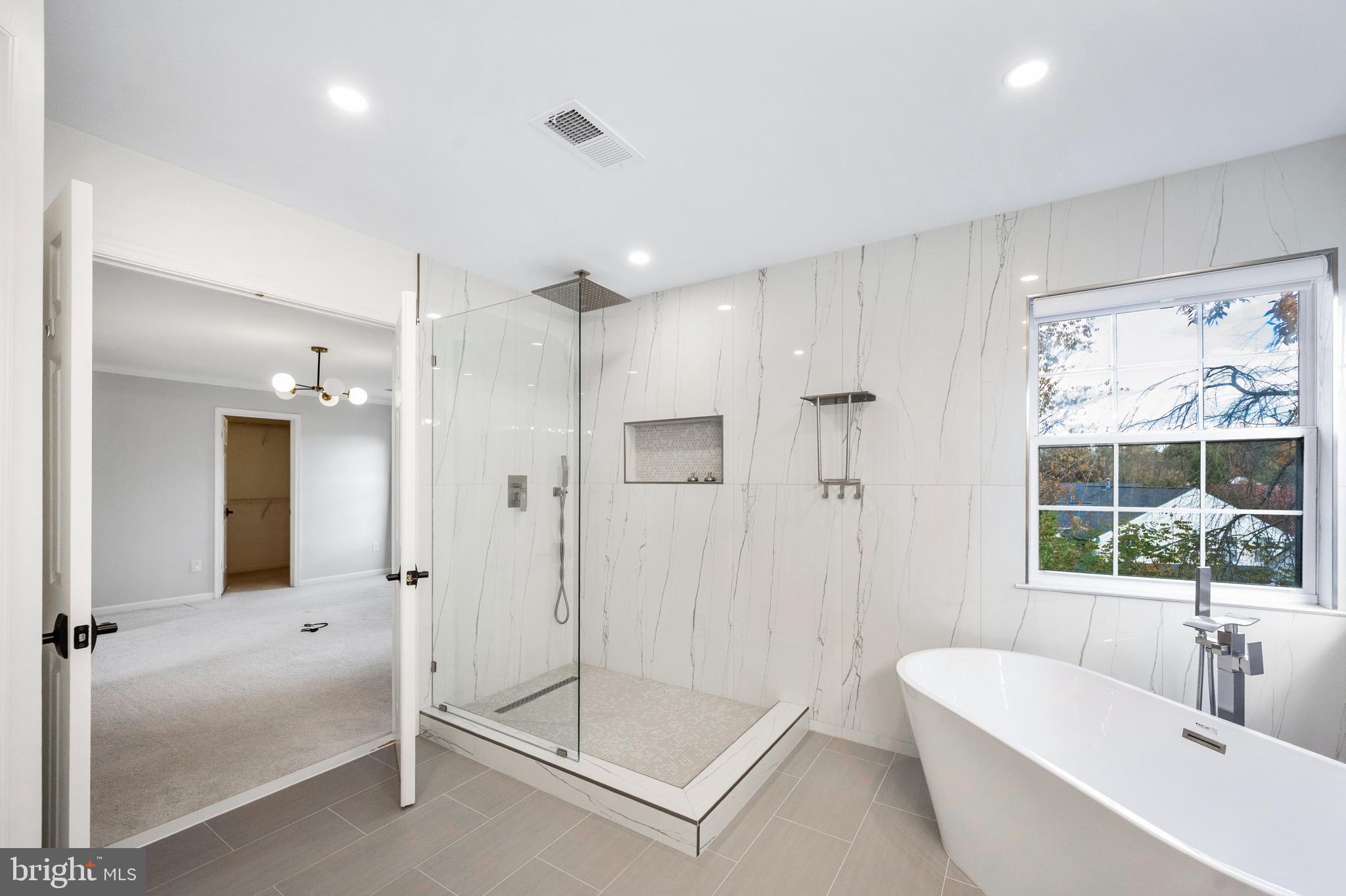 POTOMAC LAKES - Residential Lease