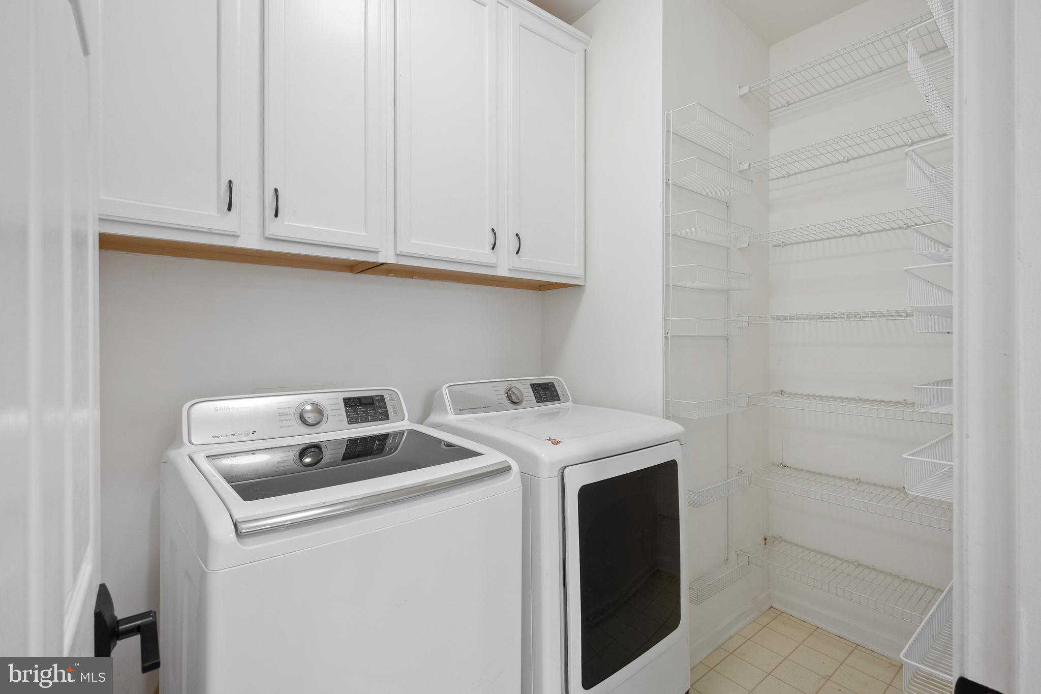 POTOMAC LAKES - Residential Lease