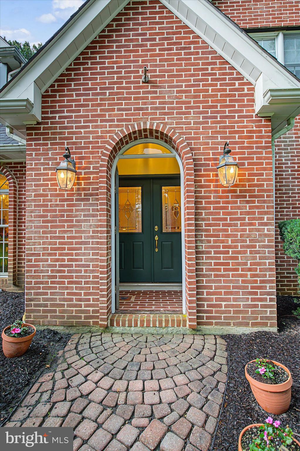8 TIMBER BROOK DRIVE