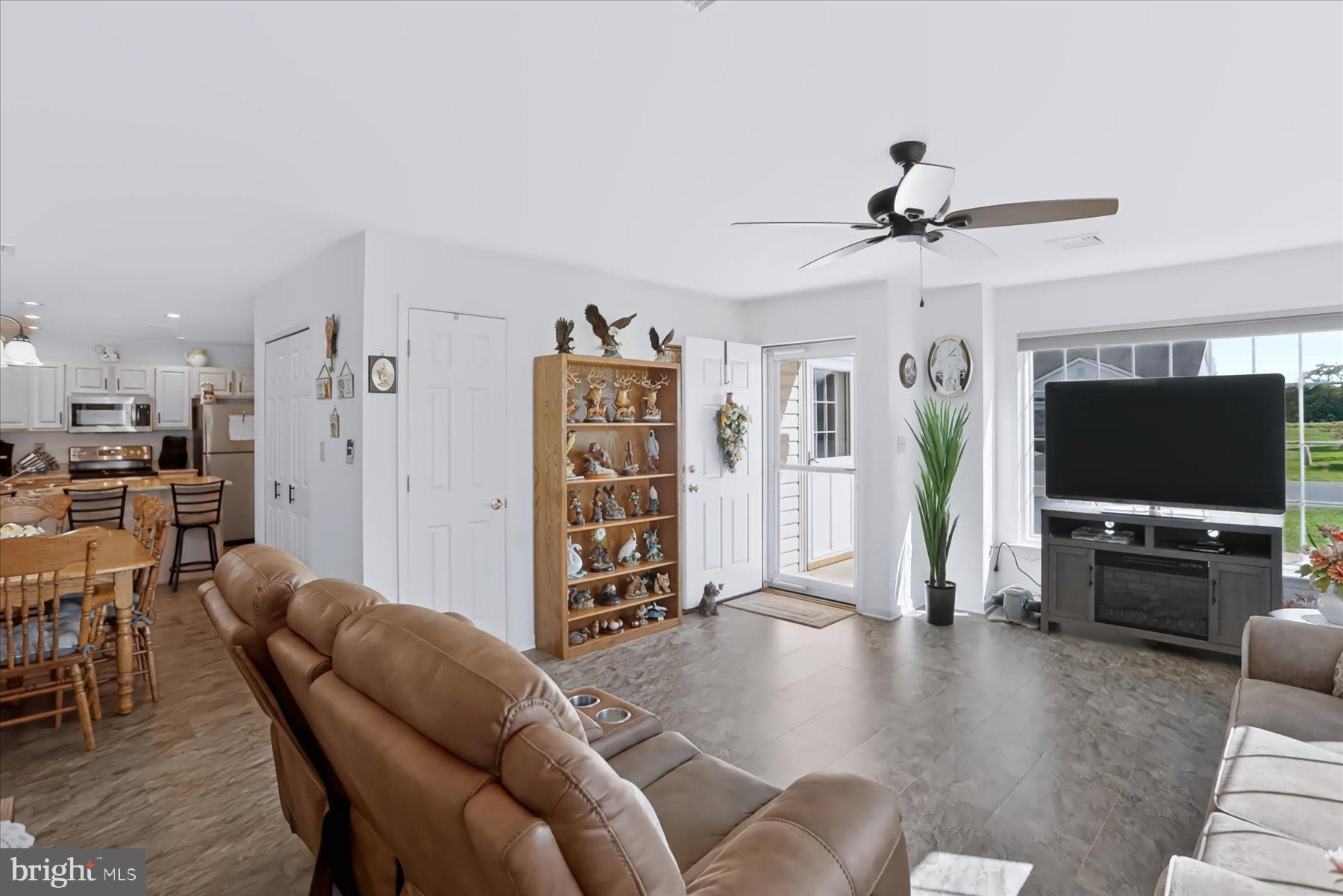 12 GRAYSON VIEW COURT
