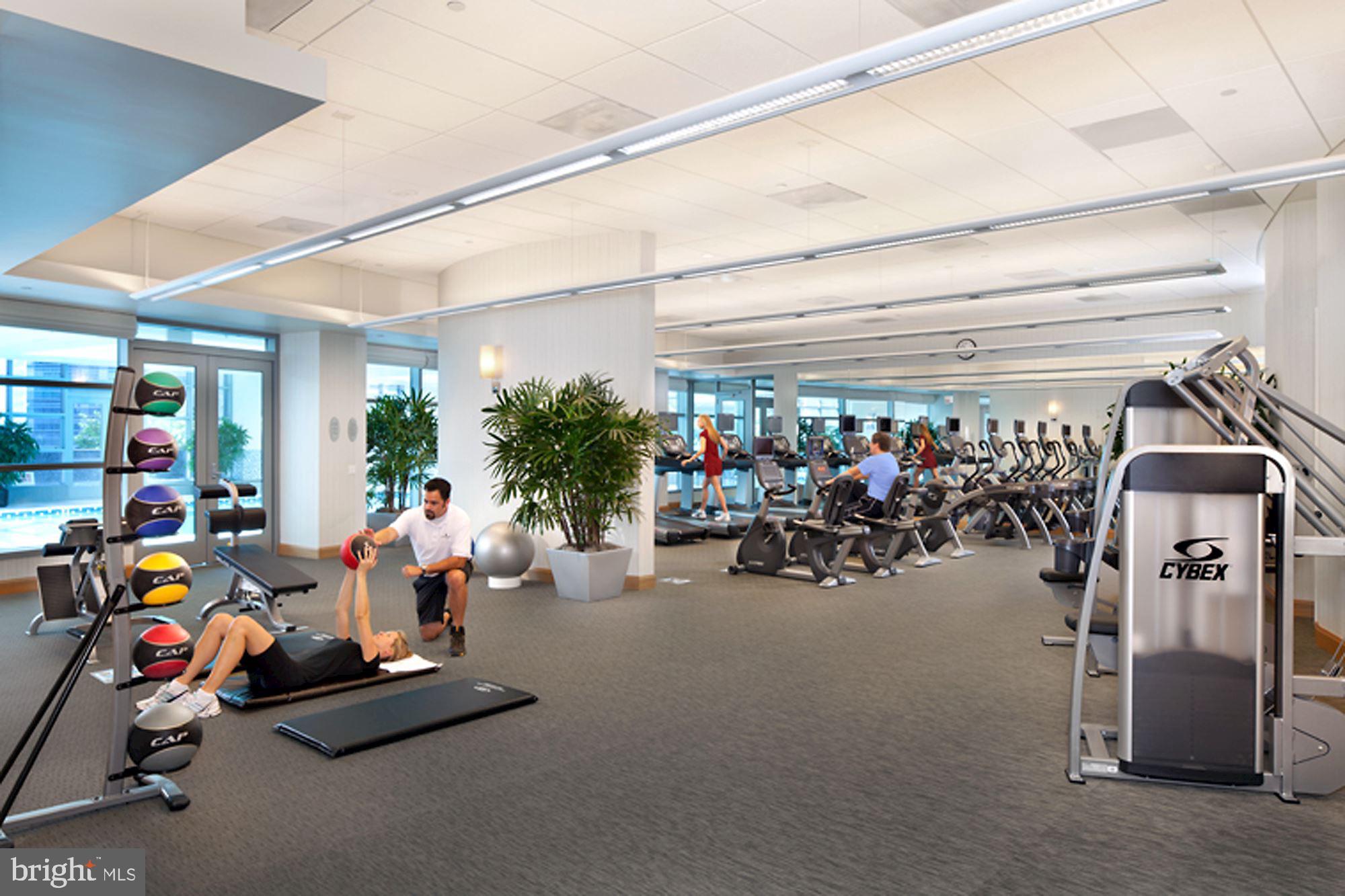 ROSSLYN - Residential Lease