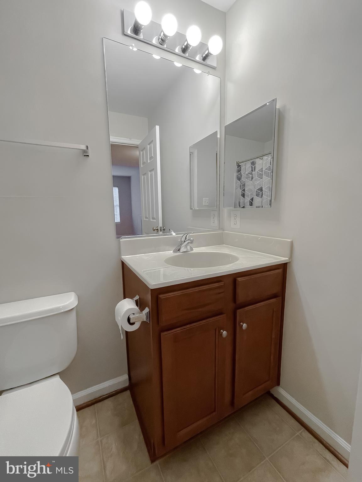 DAHLIA PARK OF WILDEWOOD - Residential Lease