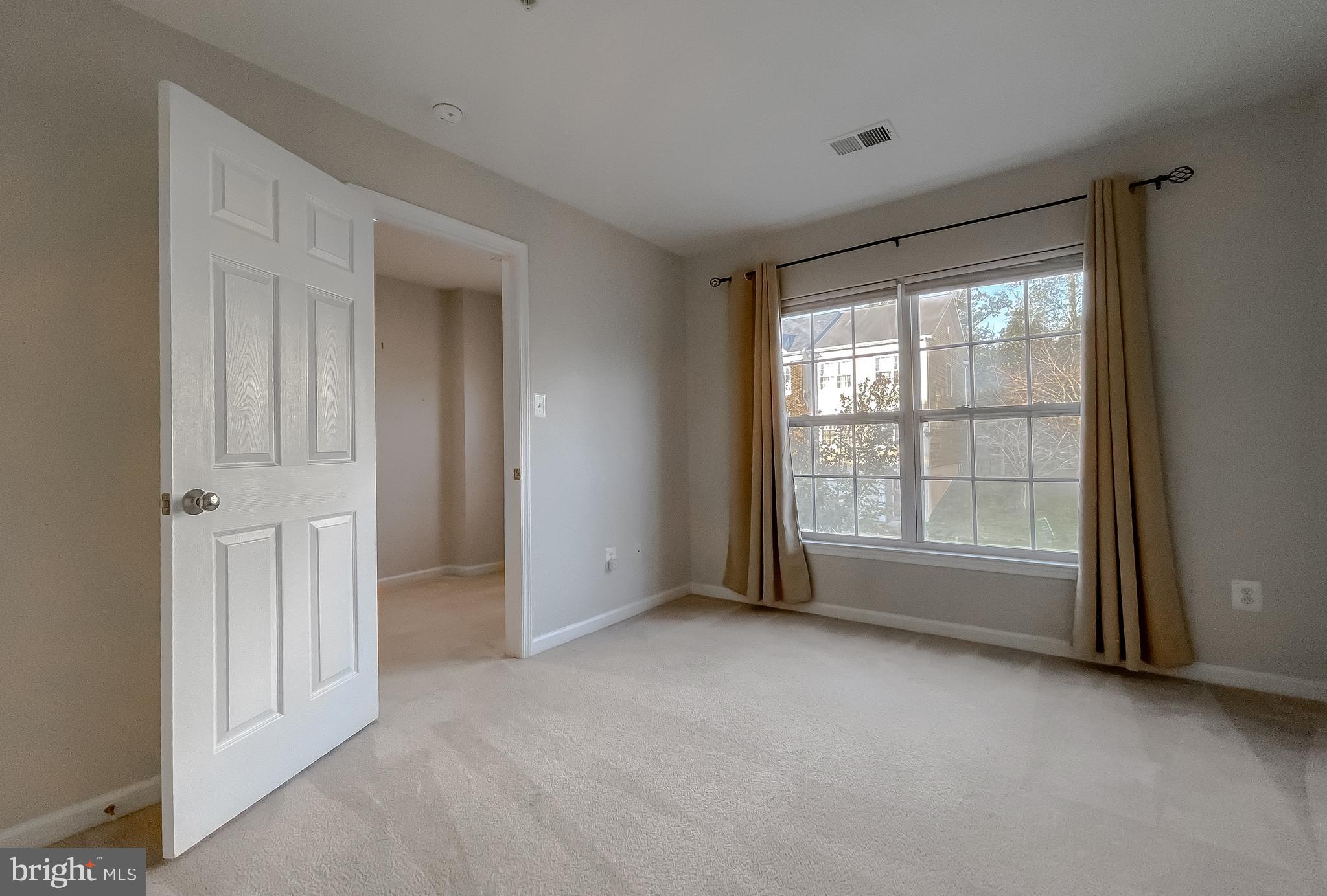 DAHLIA PARK OF WILDEWOOD - Residential Lease