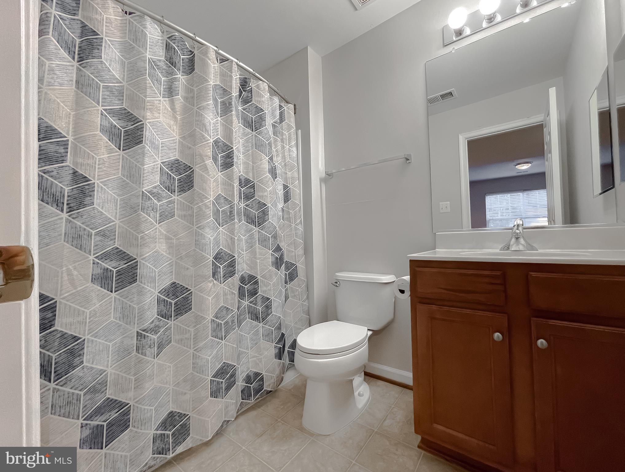 DAHLIA PARK OF WILDEWOOD - Residential Lease