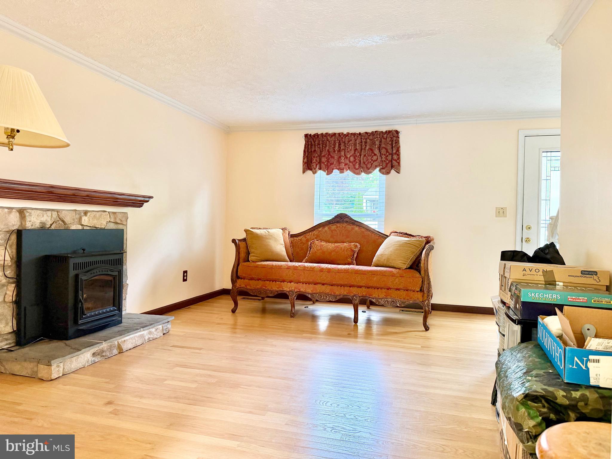 LAUREL VALLEY - Residential