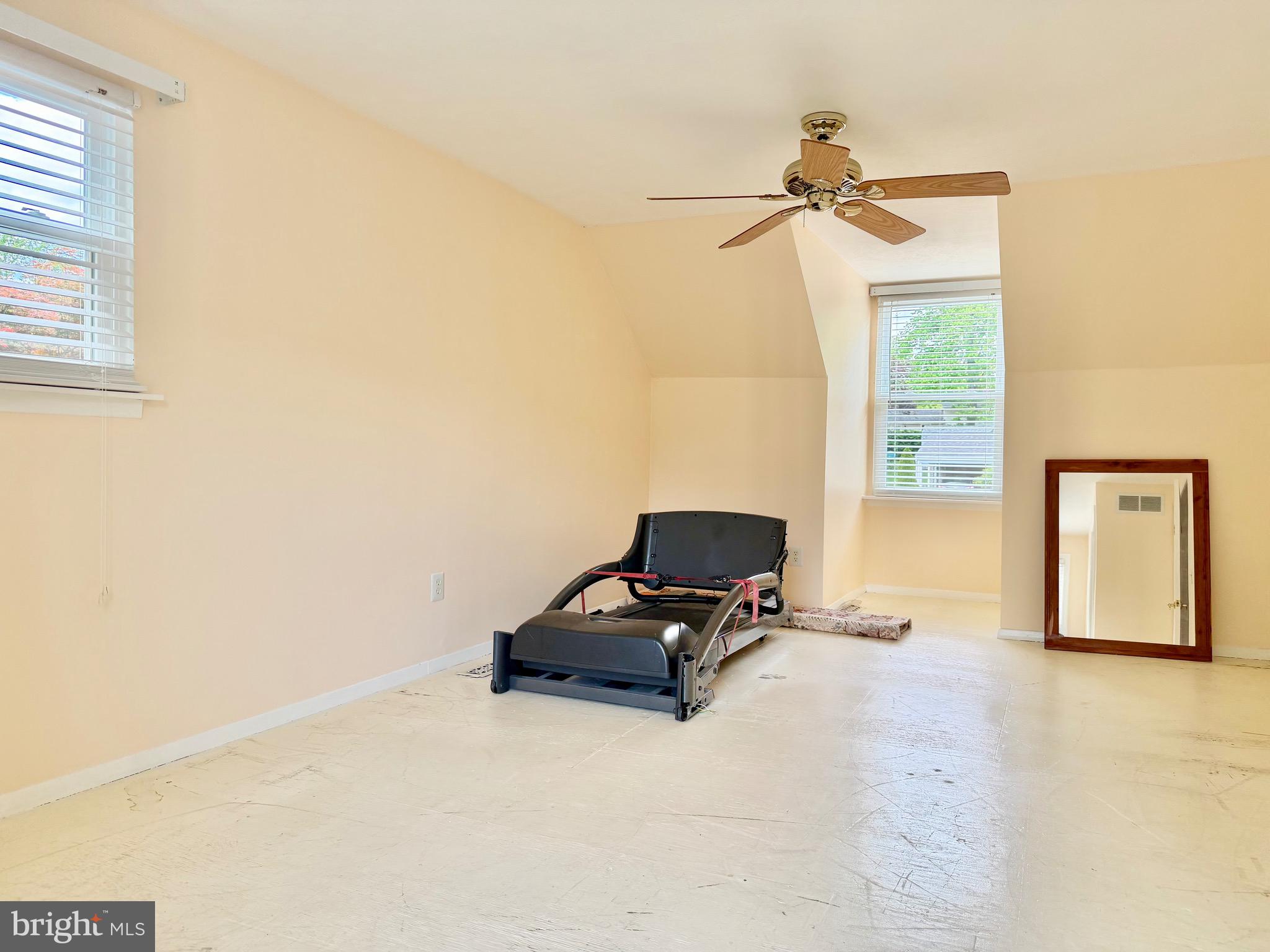 LAUREL VALLEY - Residential