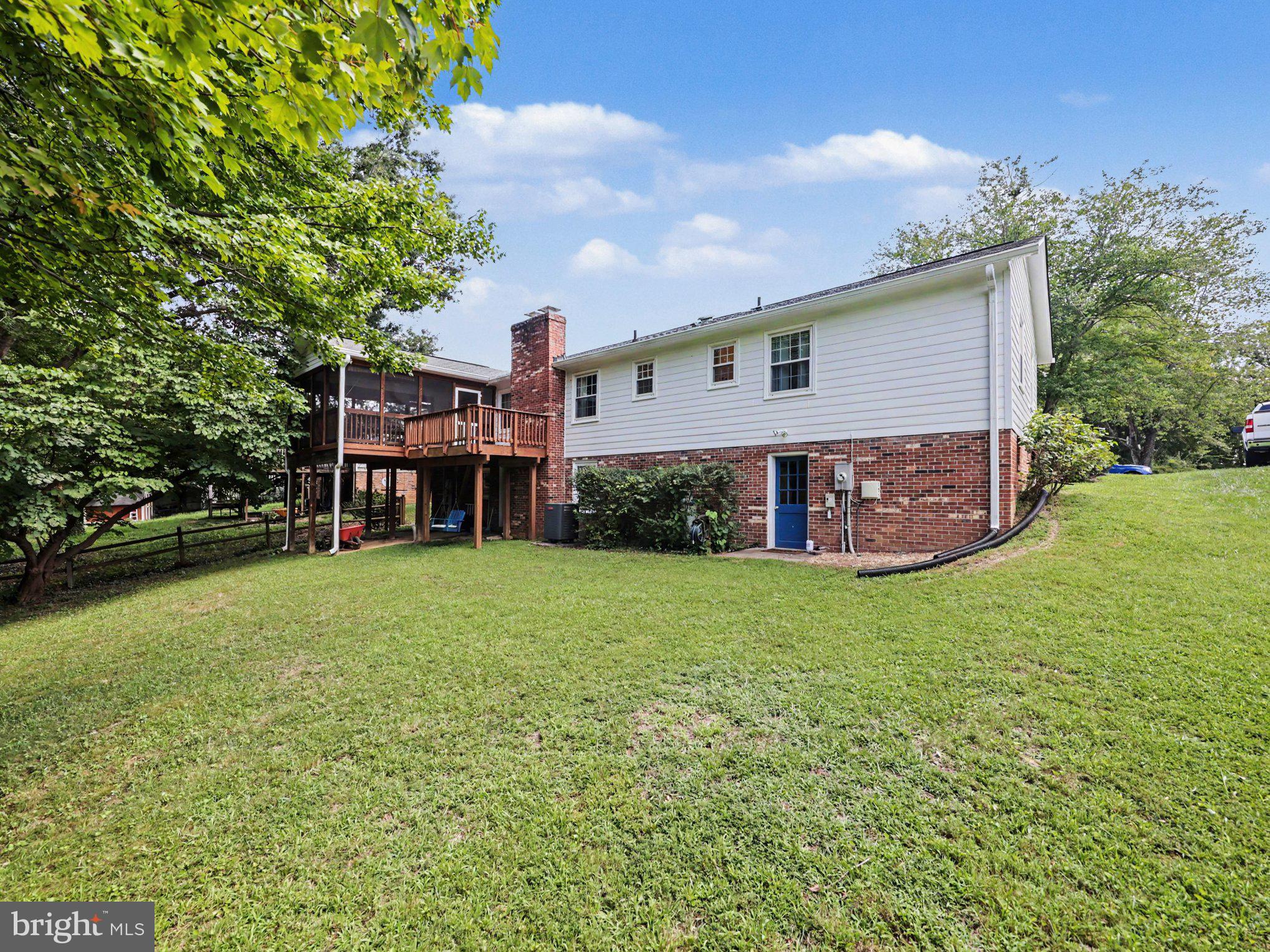 313 LAUREL AVENUE
