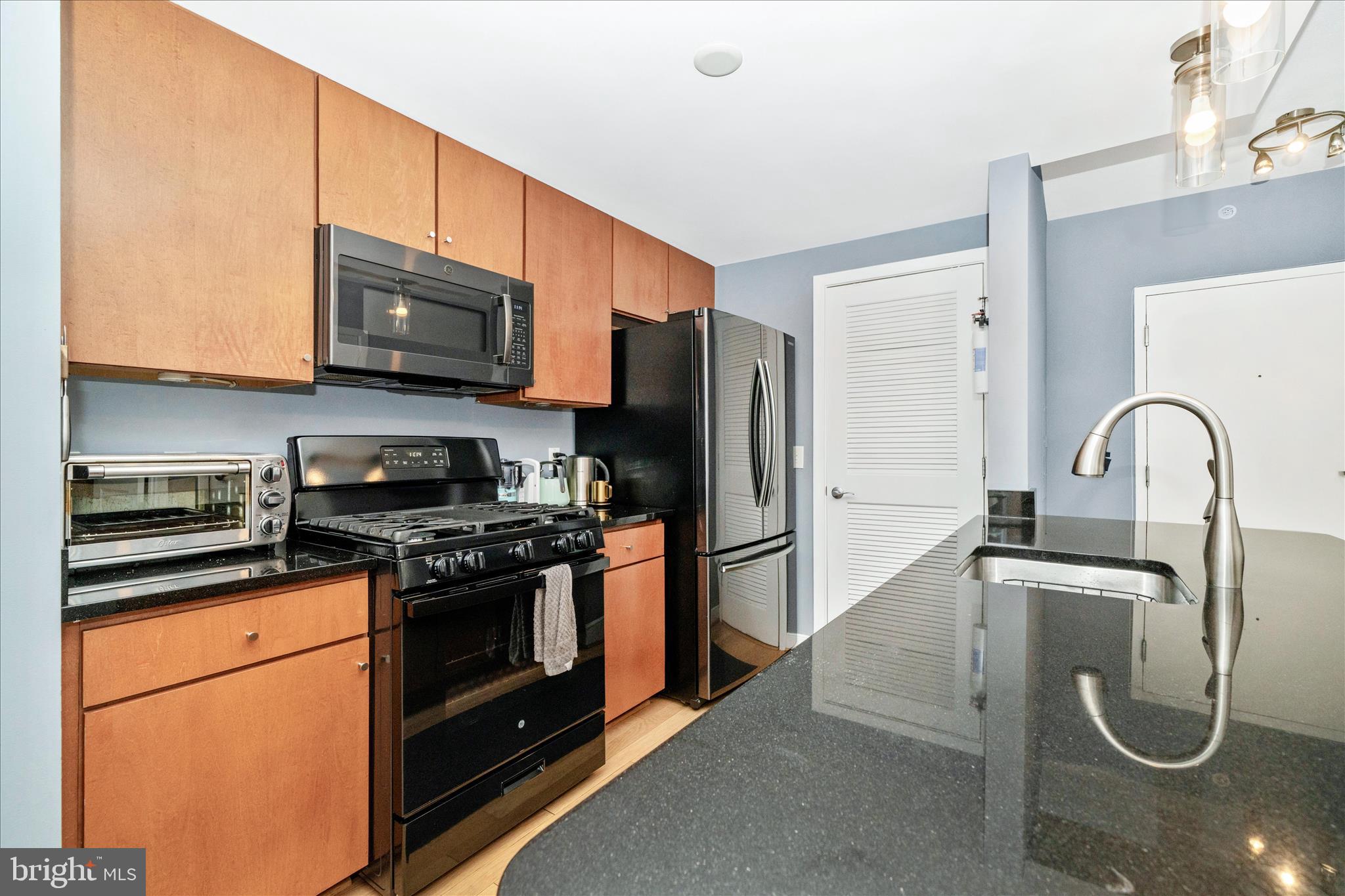 1117 10TH STREET NW 1009