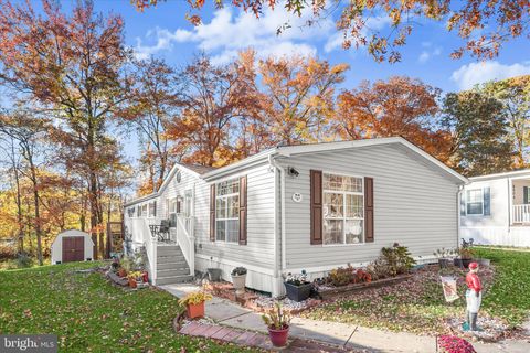 8006 FAIR BREEZE DRIVE SEVERN MD 21144