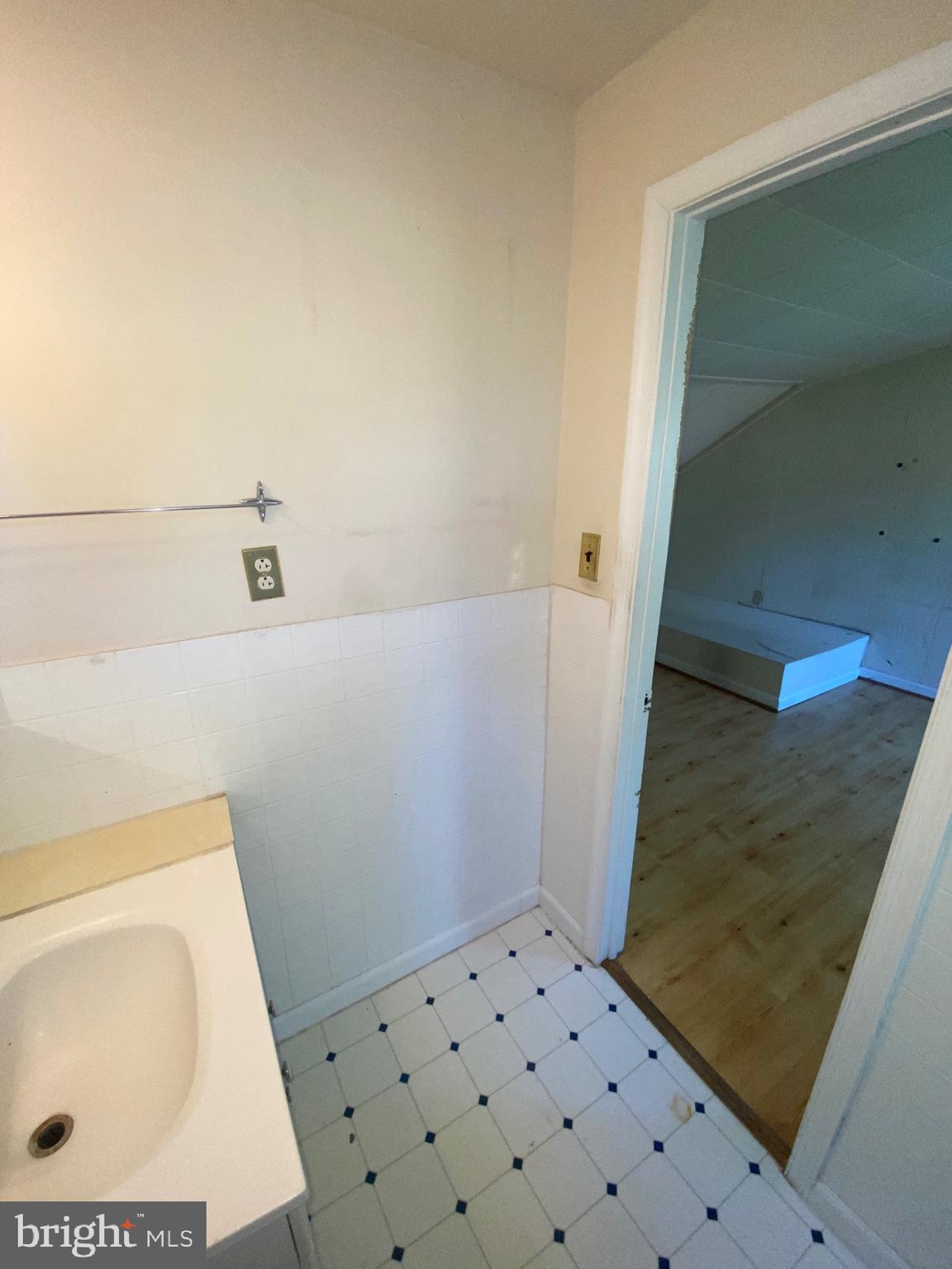 DOUGLAS PARK - Residential Lease