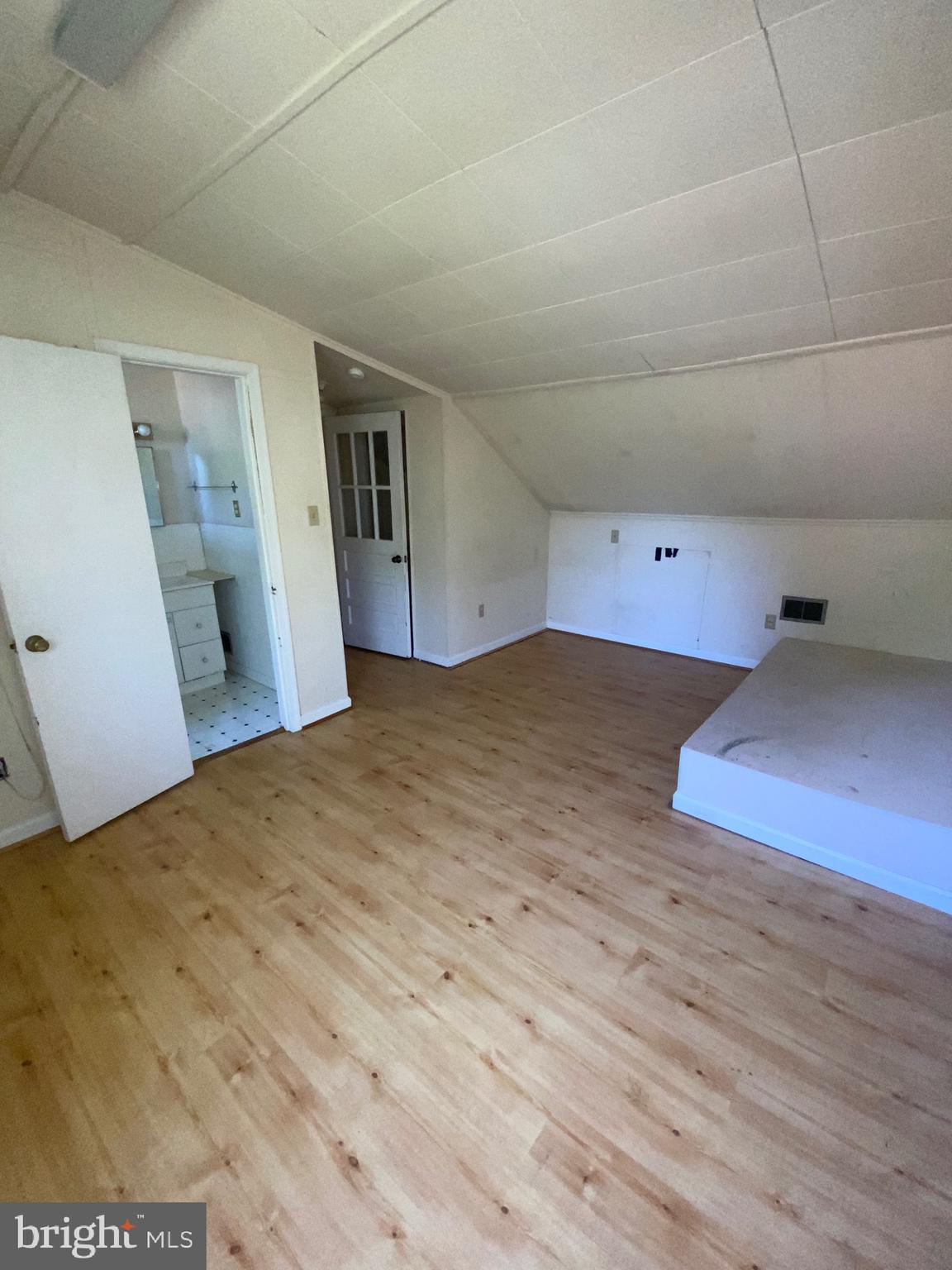 DOUGLAS PARK - Residential Lease