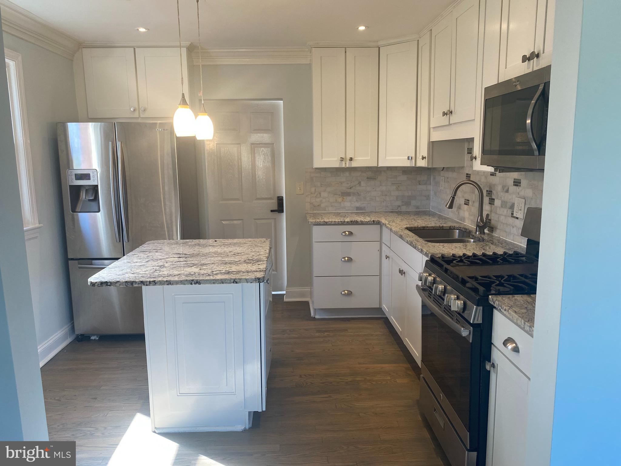 HOLLYWOOD - Residential Lease