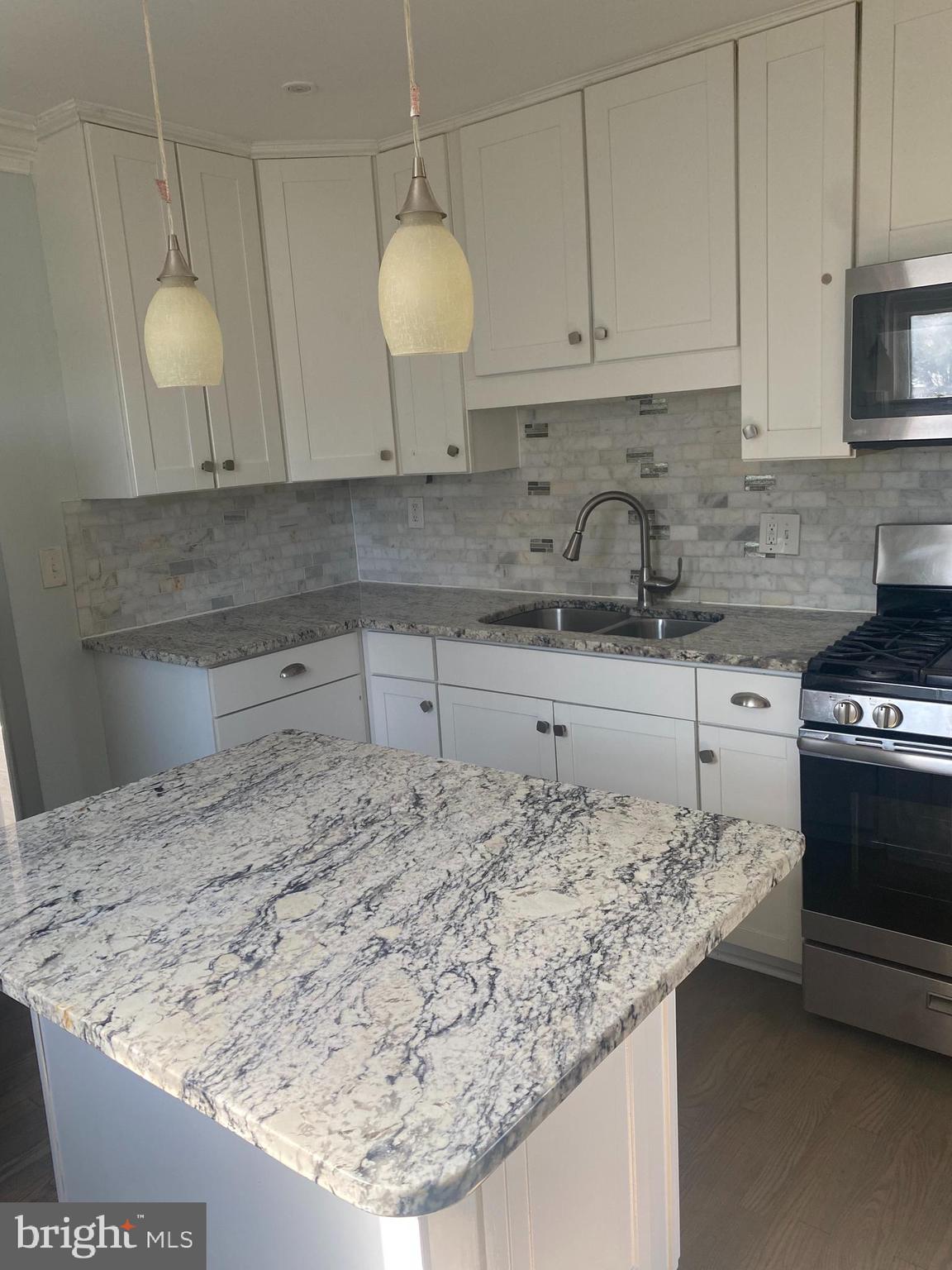 HOLLYWOOD - Residential Lease