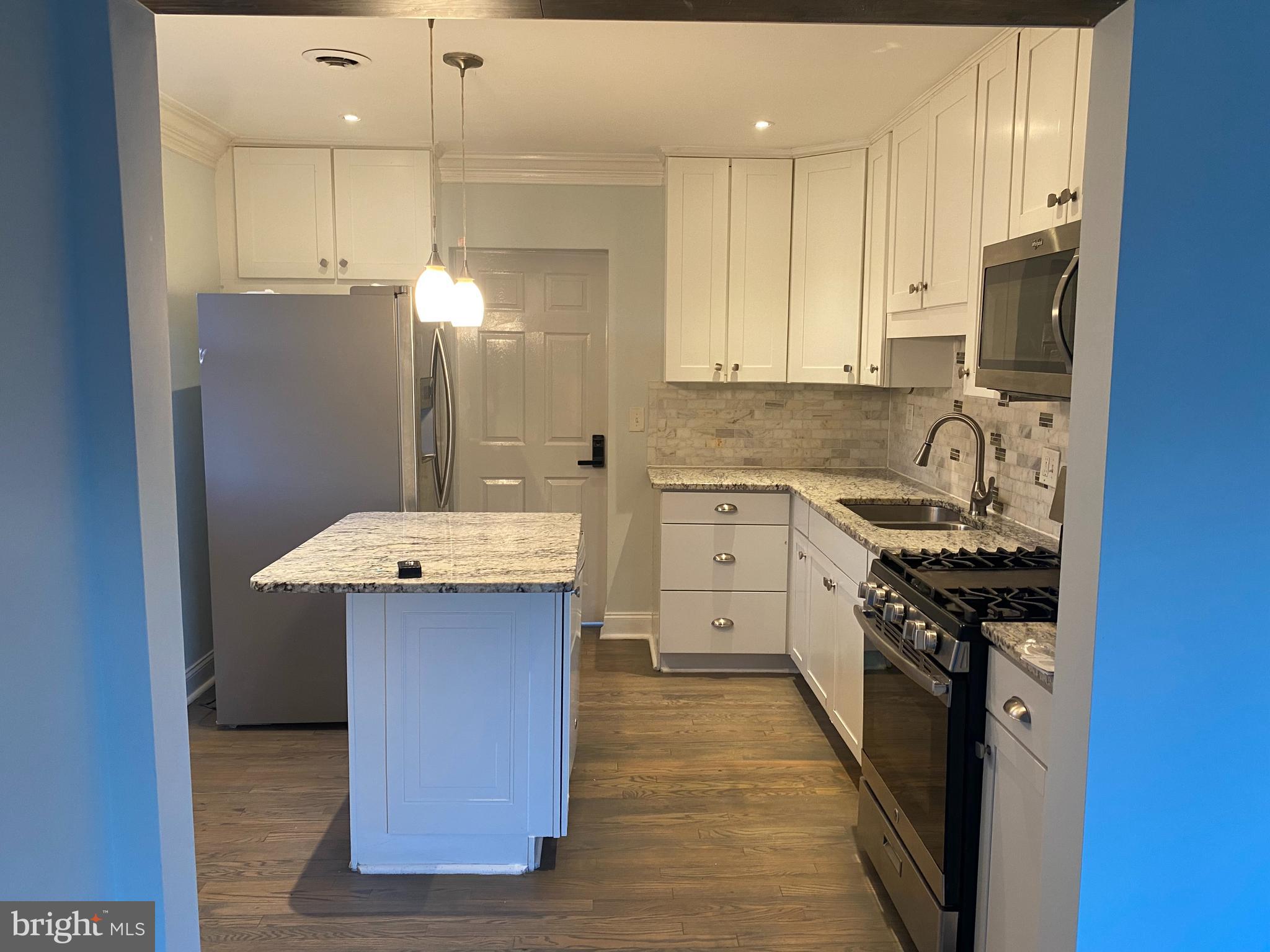 HOLLYWOOD - Residential Lease