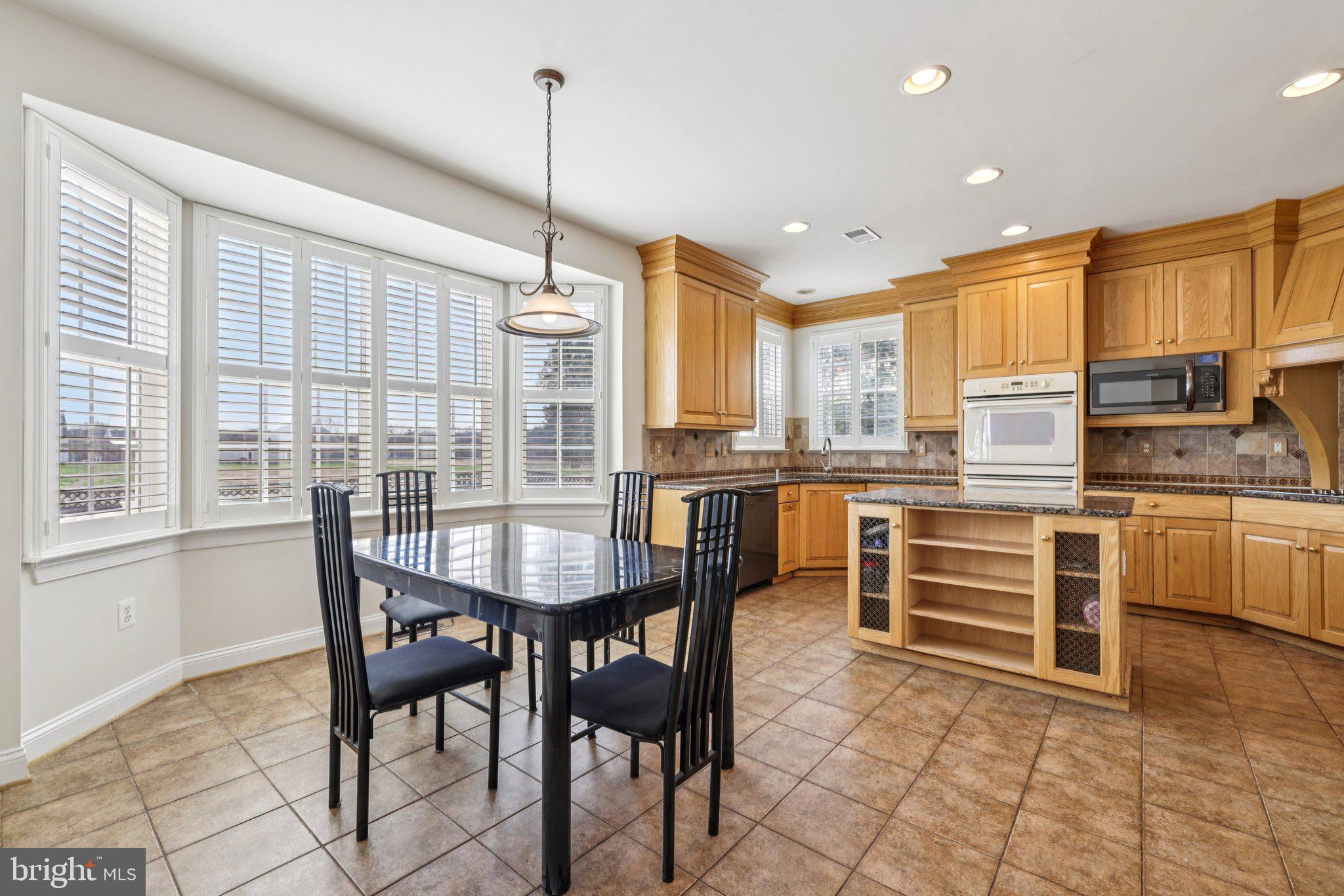 ASHBROOK - Residential