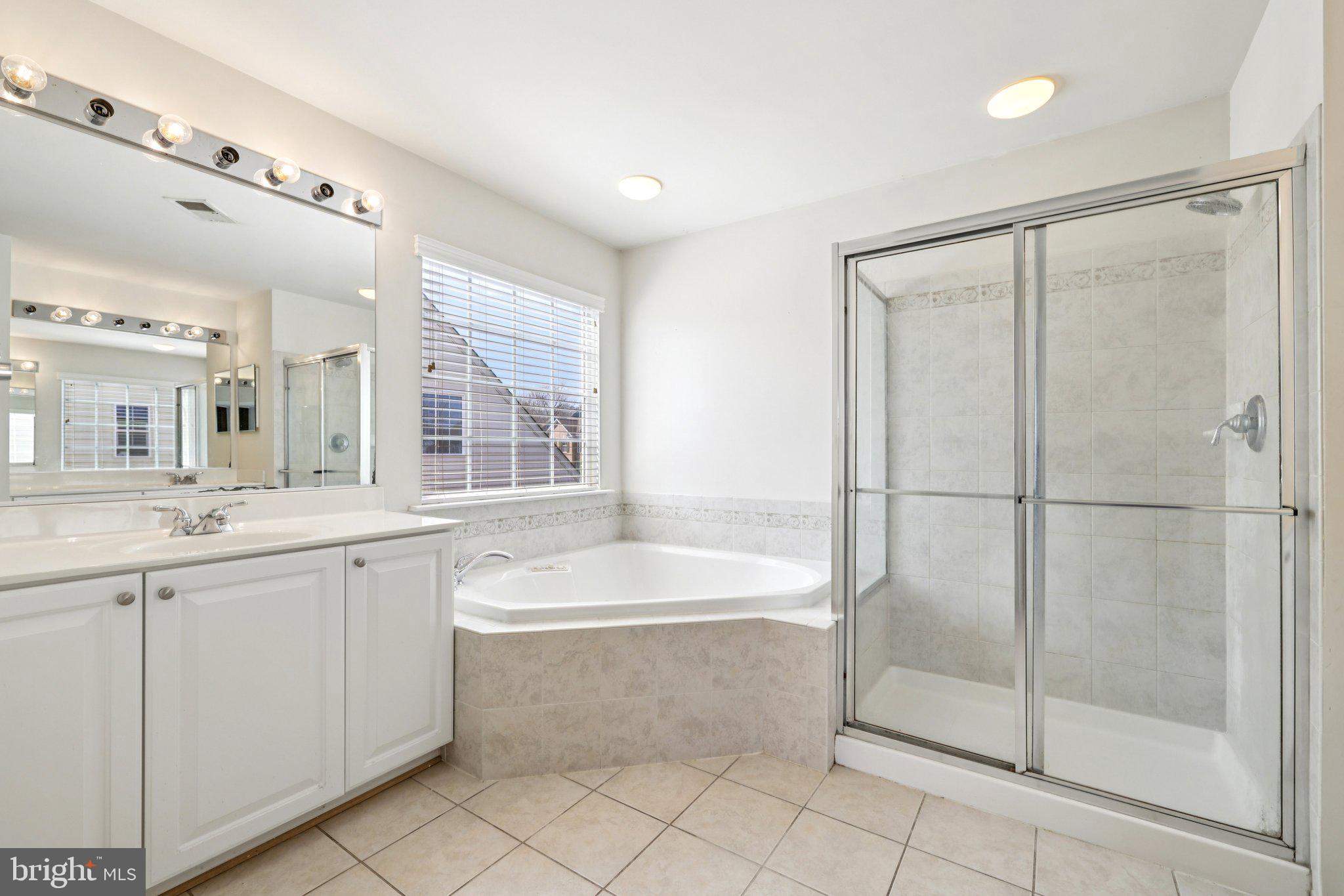 ASHBROOK - Residential