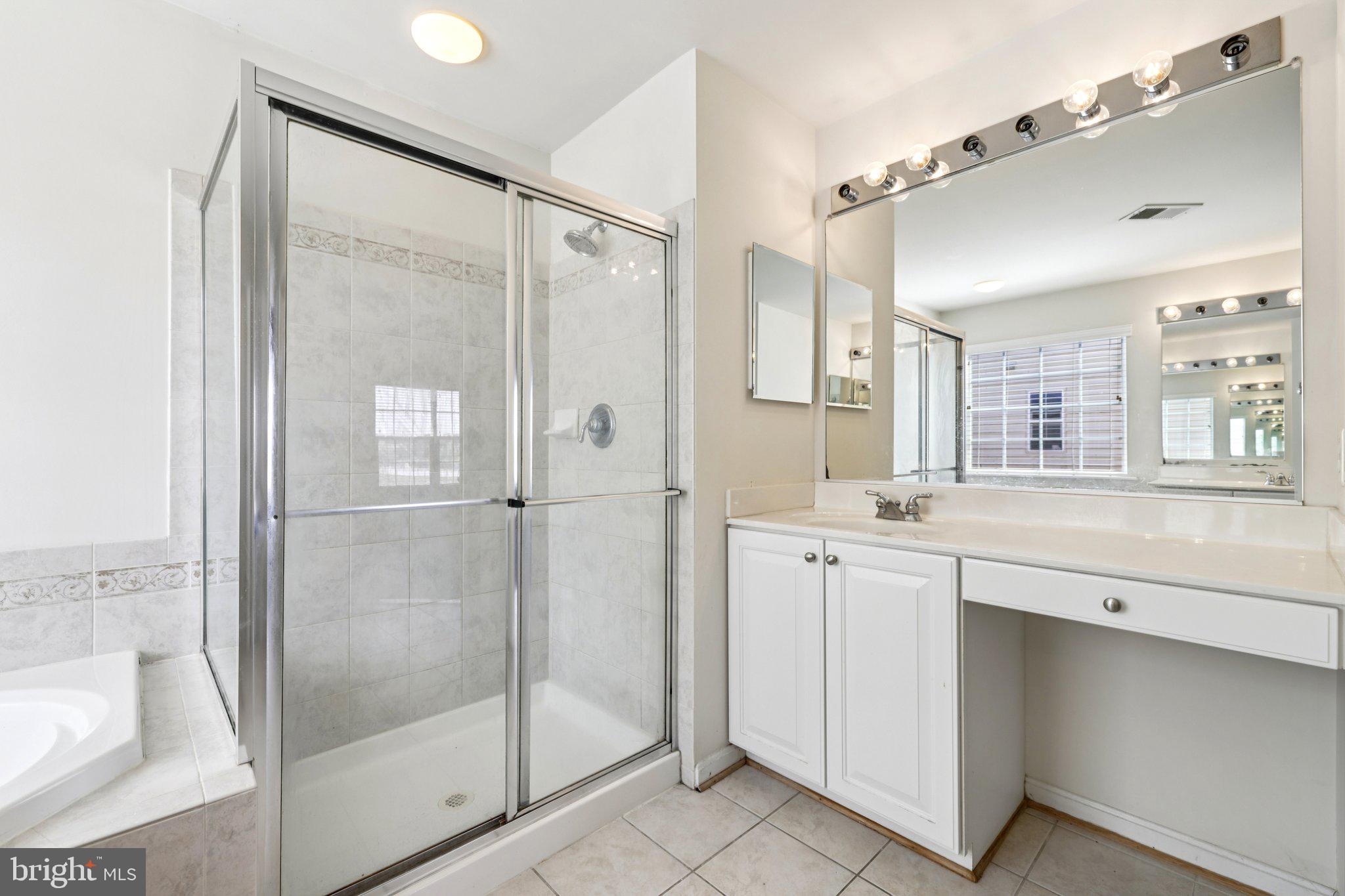 ASHBROOK - Residential