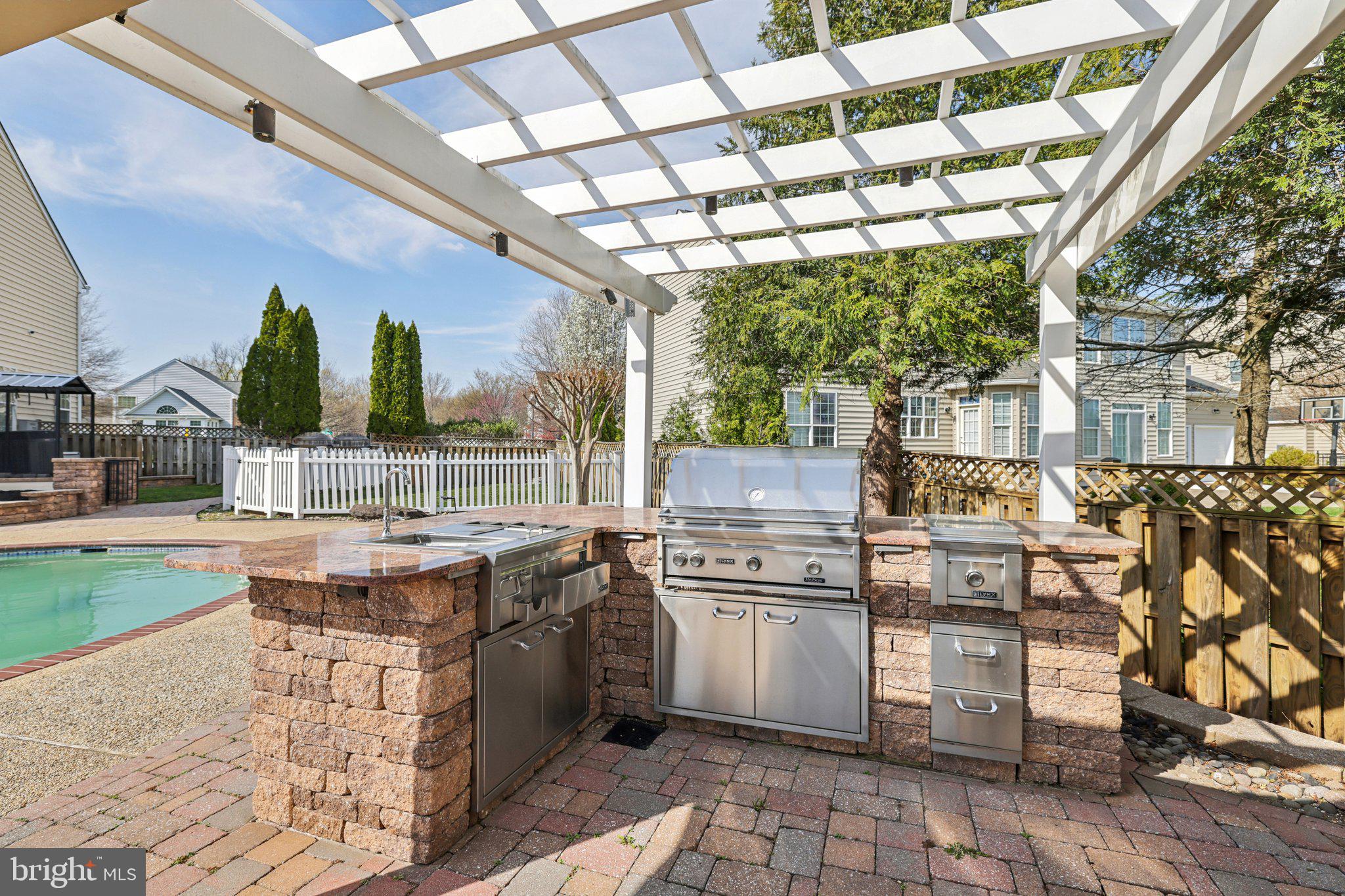 ASHBROOK - Residential