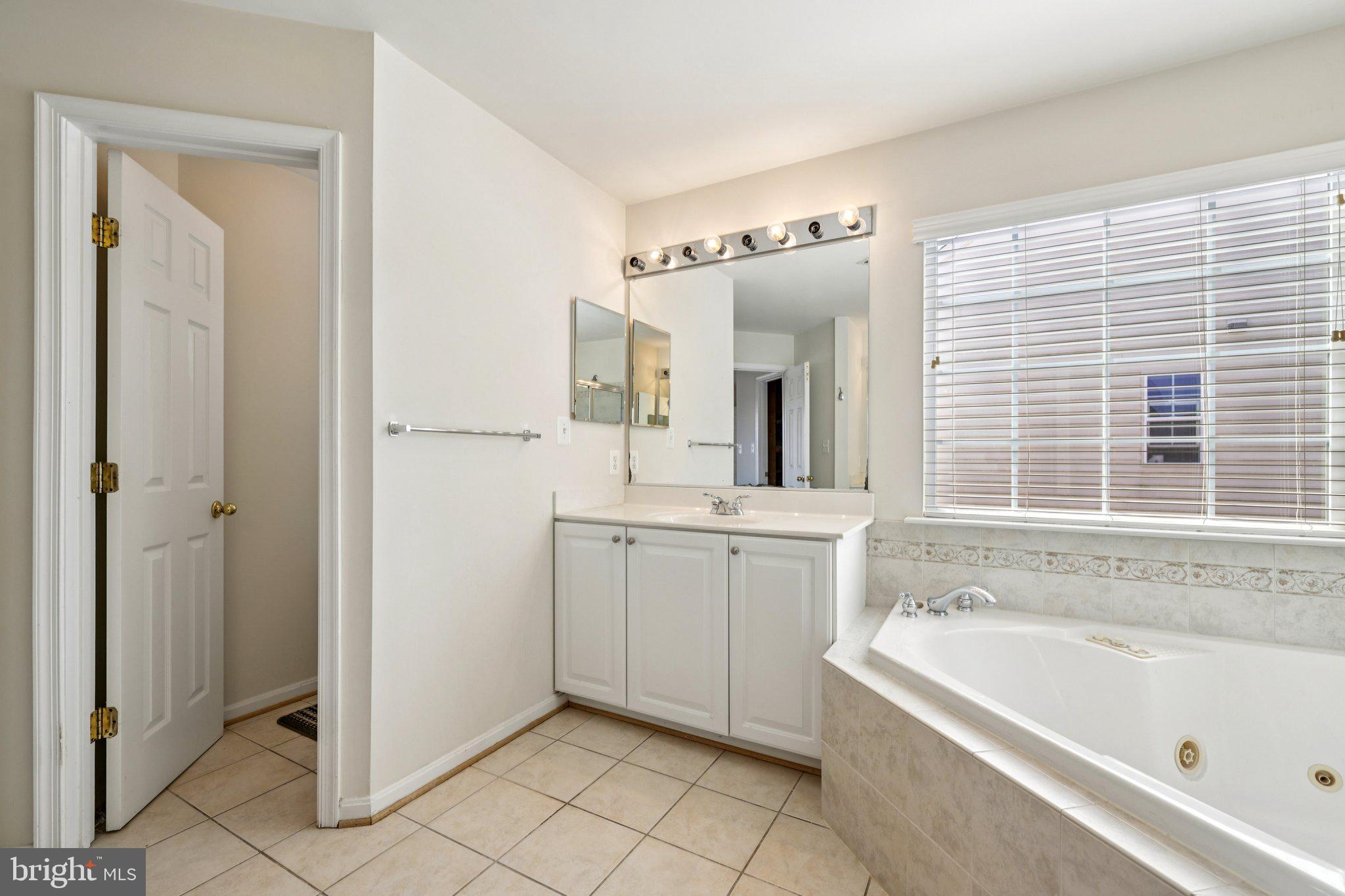 ASHBROOK - Residential