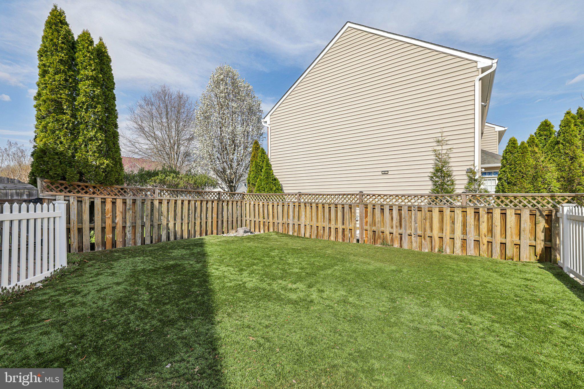 ASHBROOK - Residential