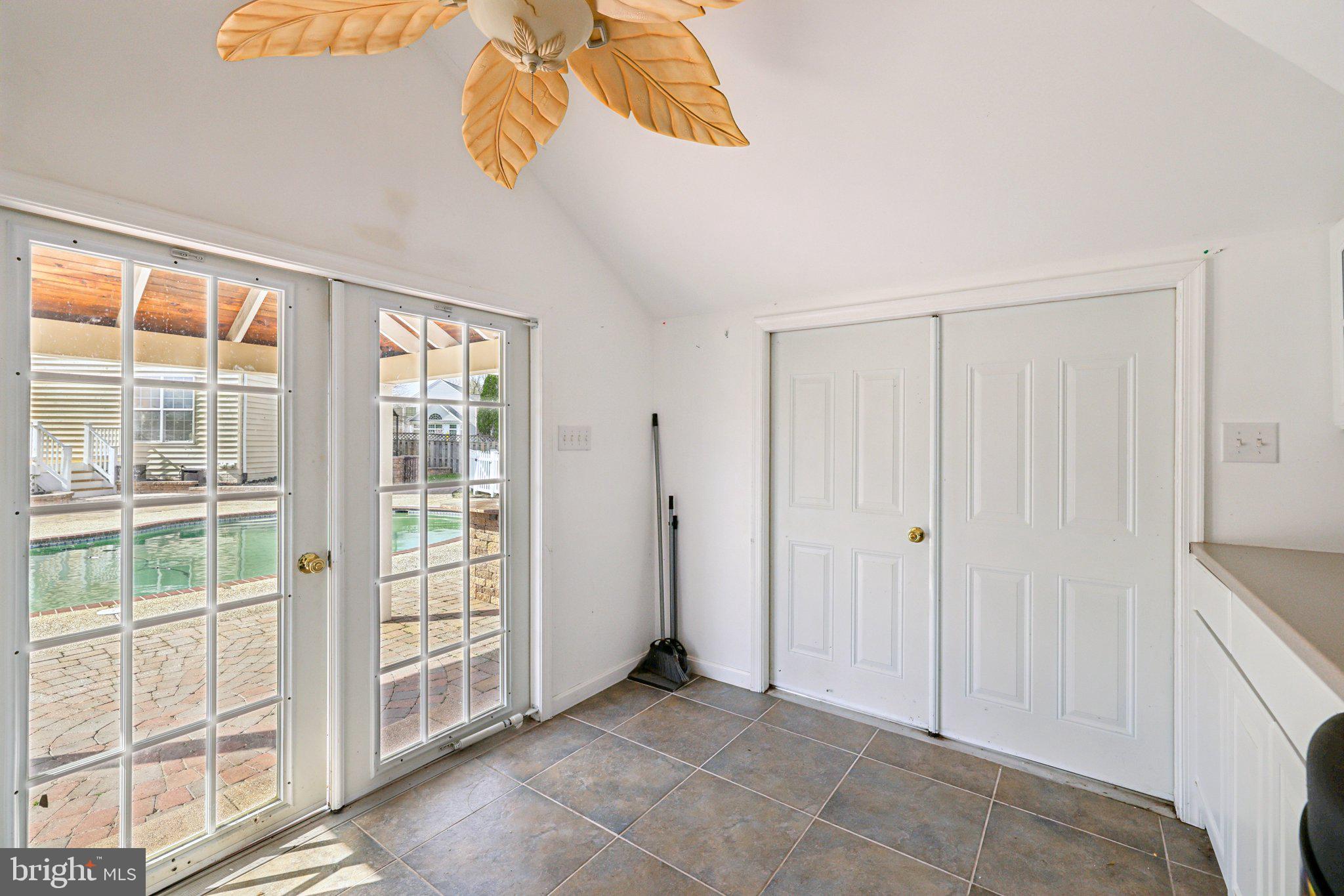 ASHBROOK - Residential